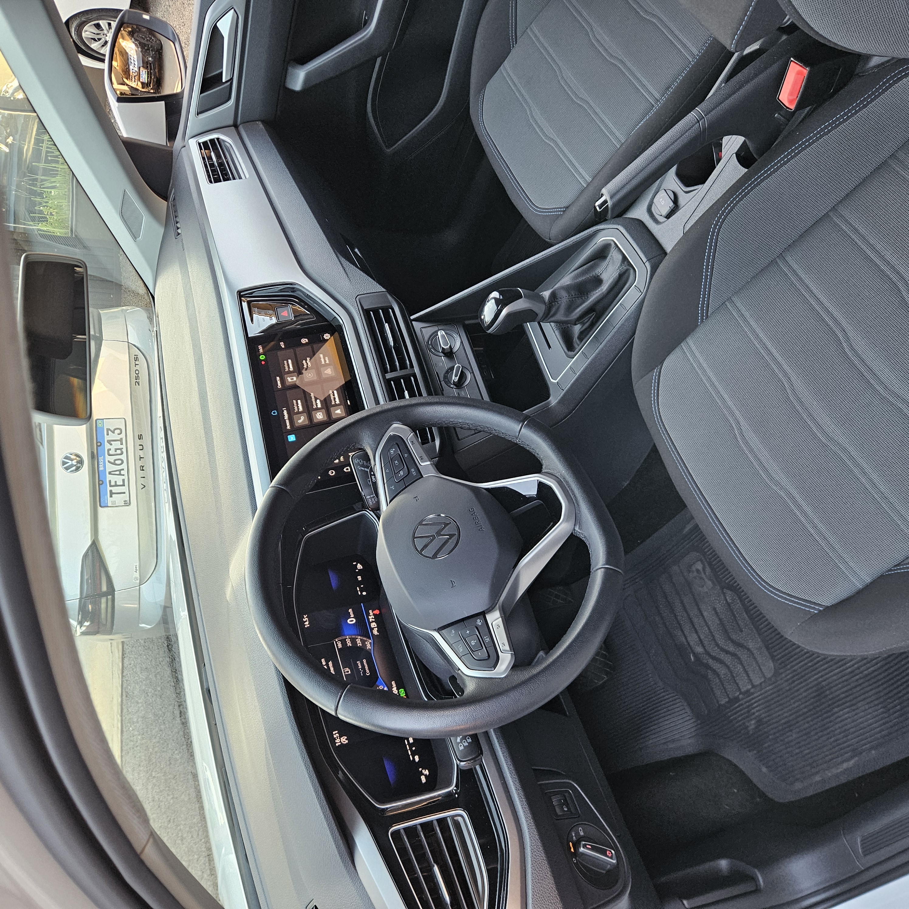VOLKSWAGEN Nivus Comfortline miniatura 4