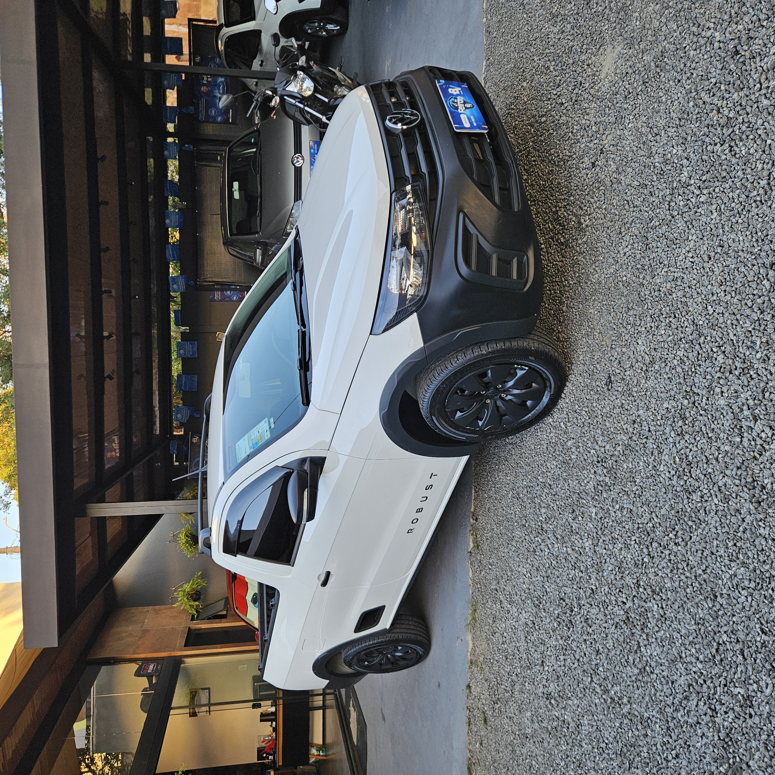 VOLKSWAGEN Saveiro Robust miniatura 3