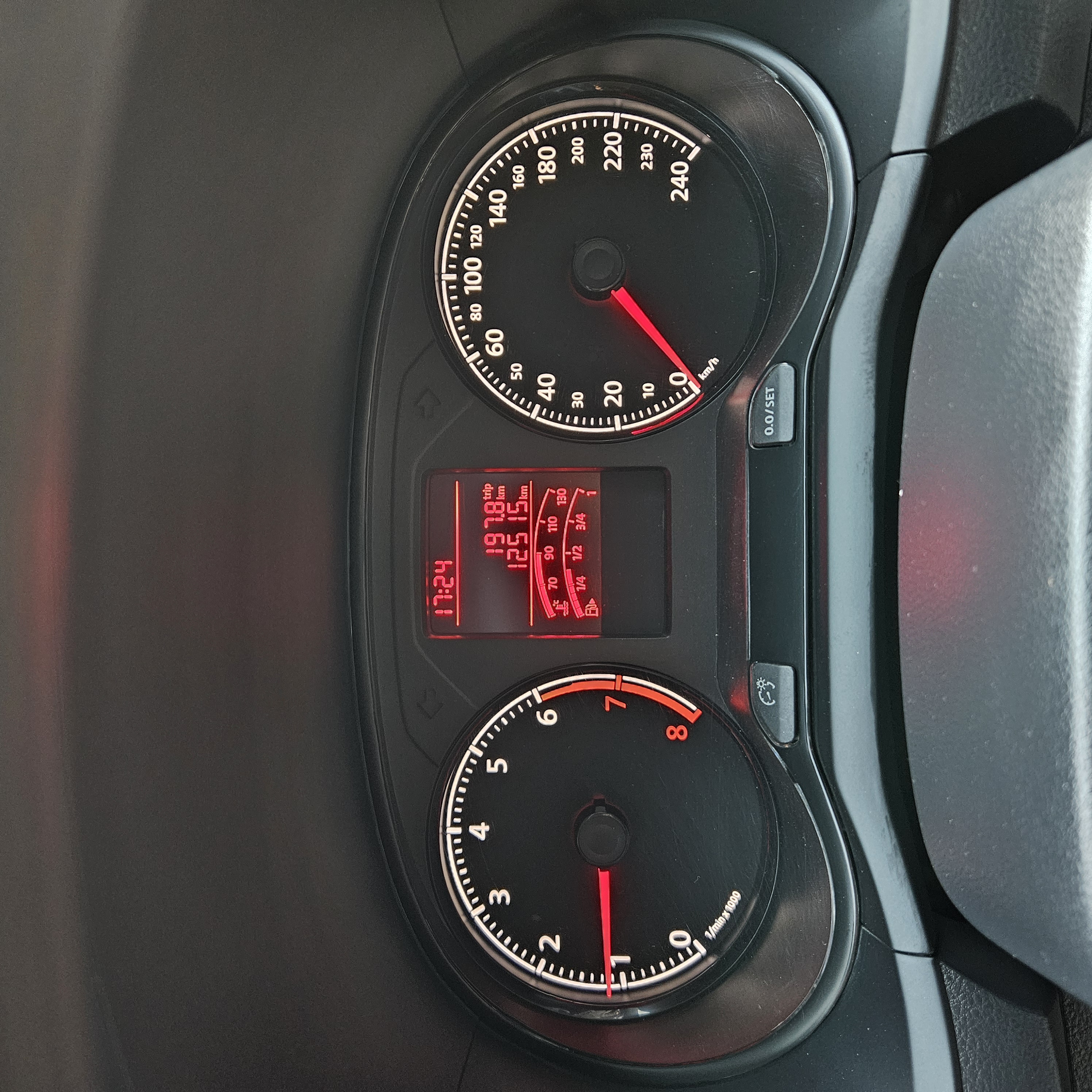 VOLKSWAGEN Saveiro Robust miniatura 5