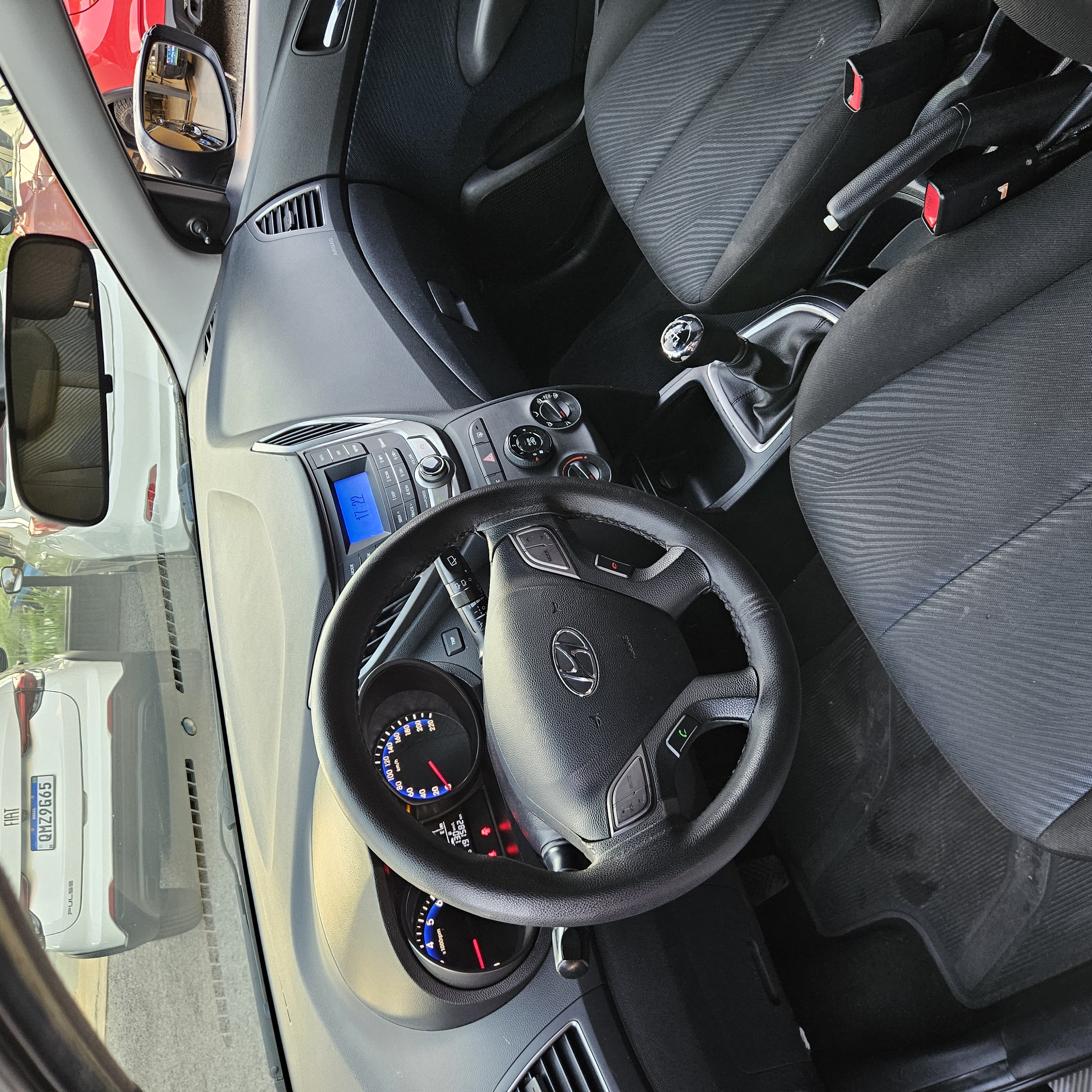 HYUNDAI Hb20 Comfort miniatura 4