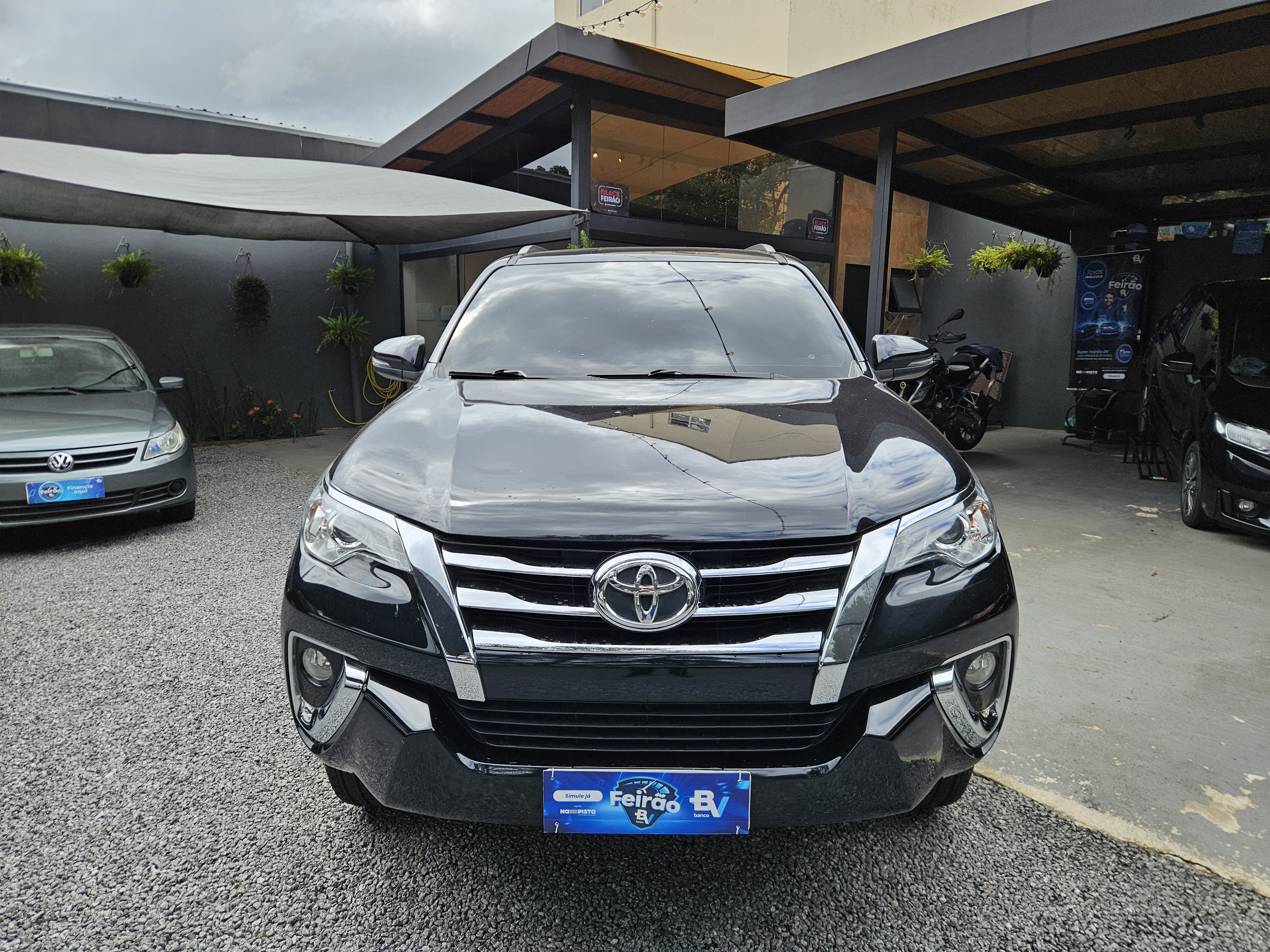 TOYOTA Hilux Sw4 SRV miniatura 2