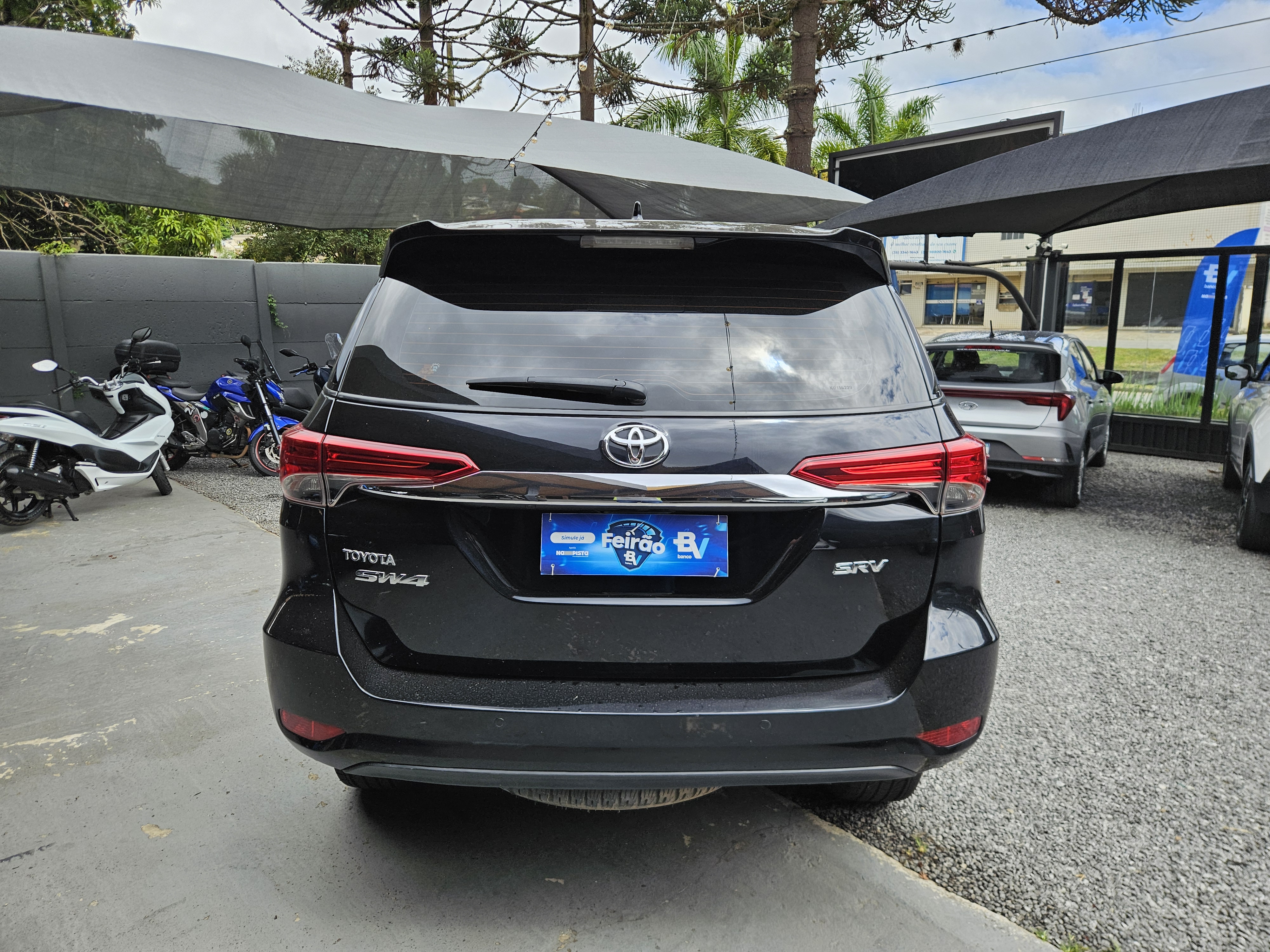 TOYOTA Hilux Sw4 SRV miniatura 10