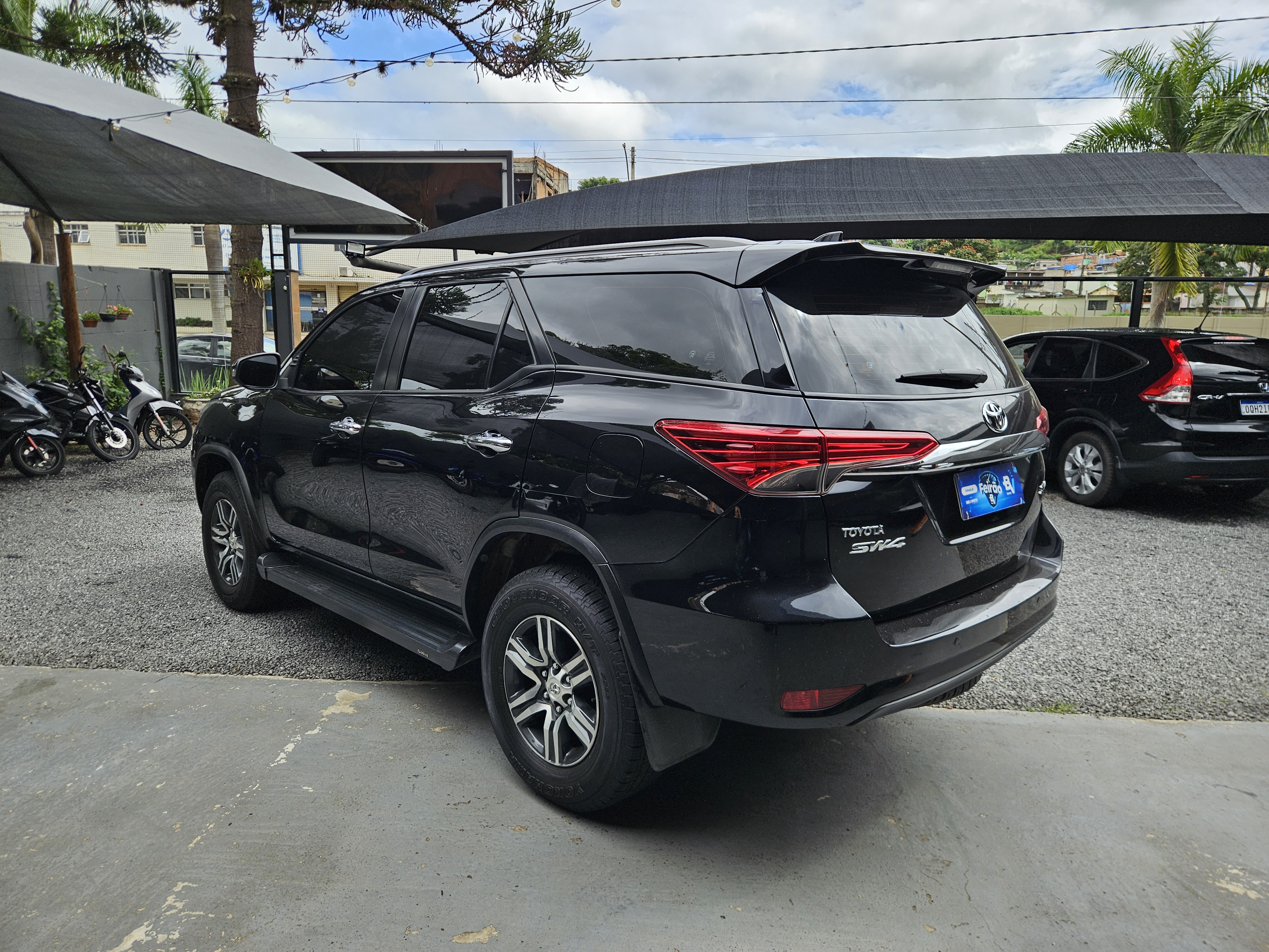 TOYOTA Hilux Sw4 SRV miniatura 9