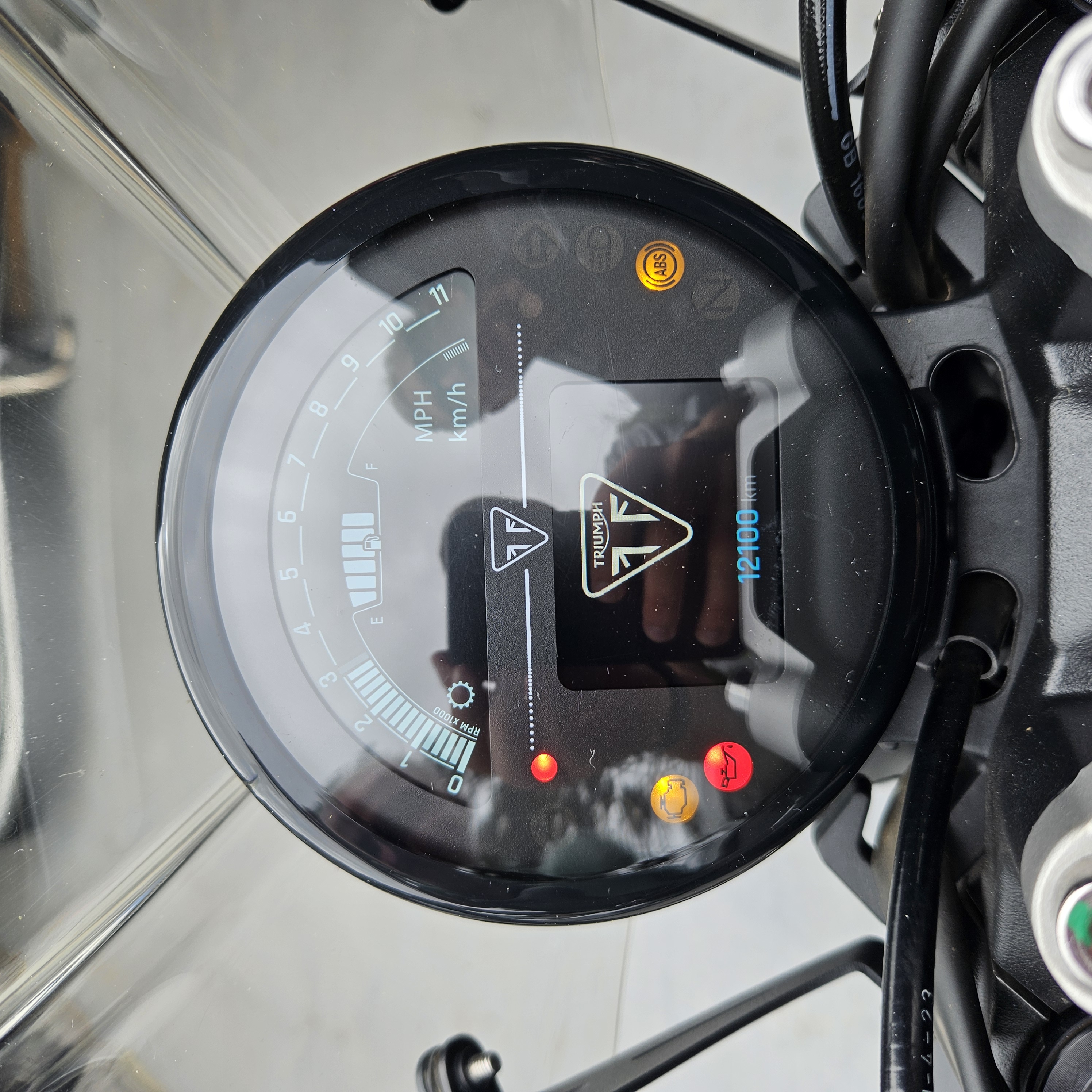 TRIUMPH Trident 660 miniatura 3
