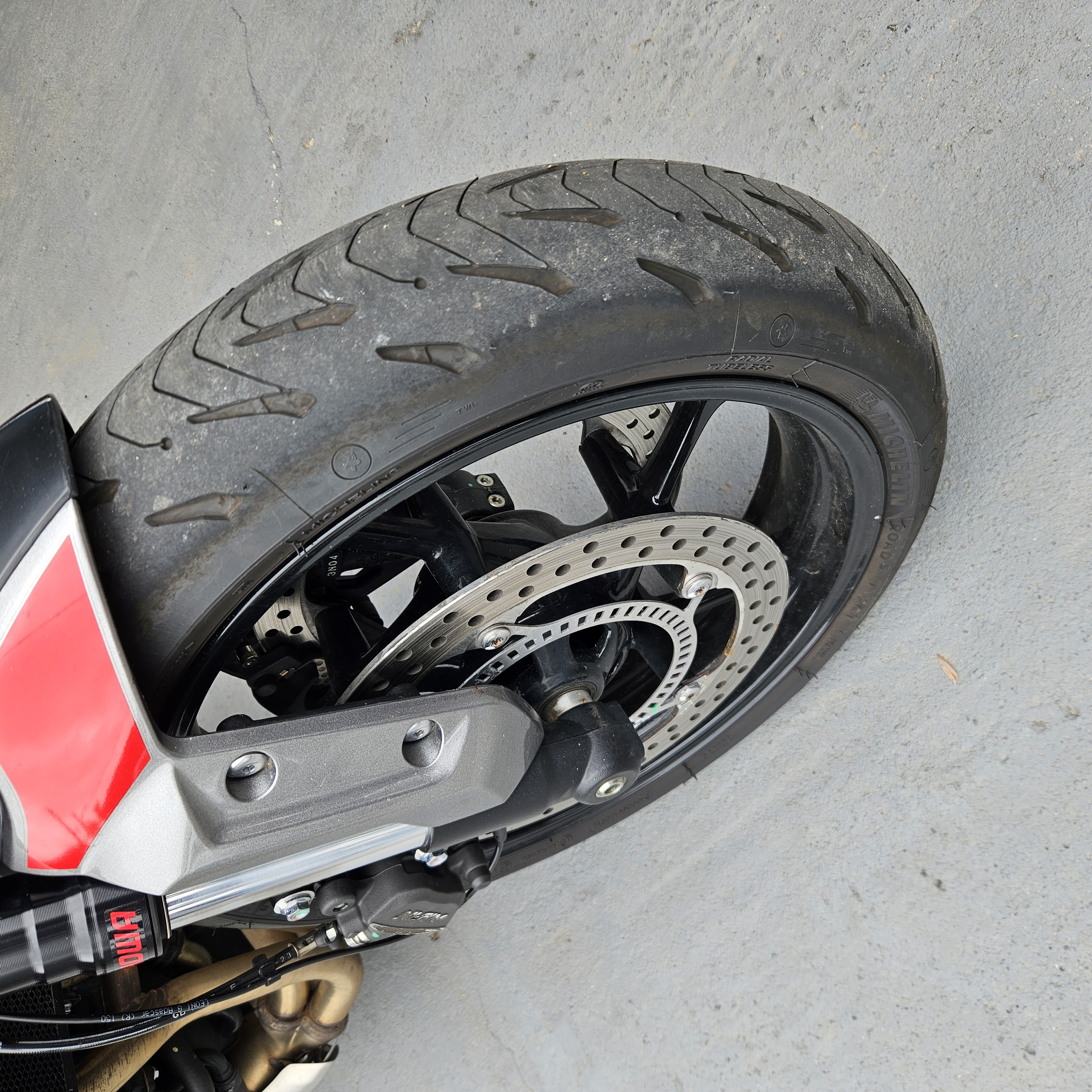 TRIUMPH Trident 660 miniatura 4