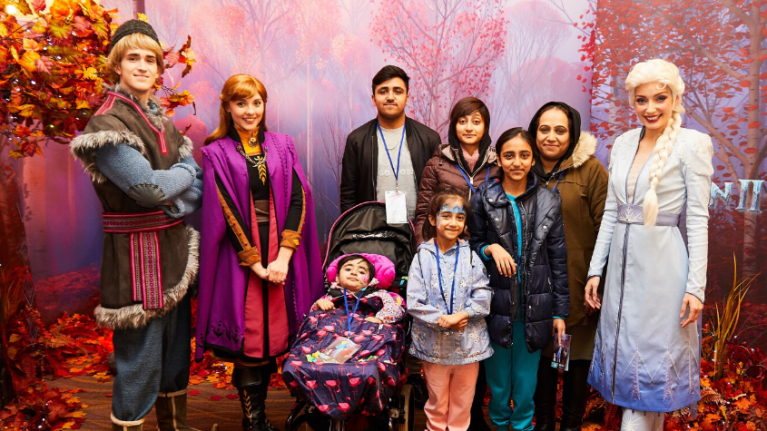 Family with Anna, Elsa and Kristoff