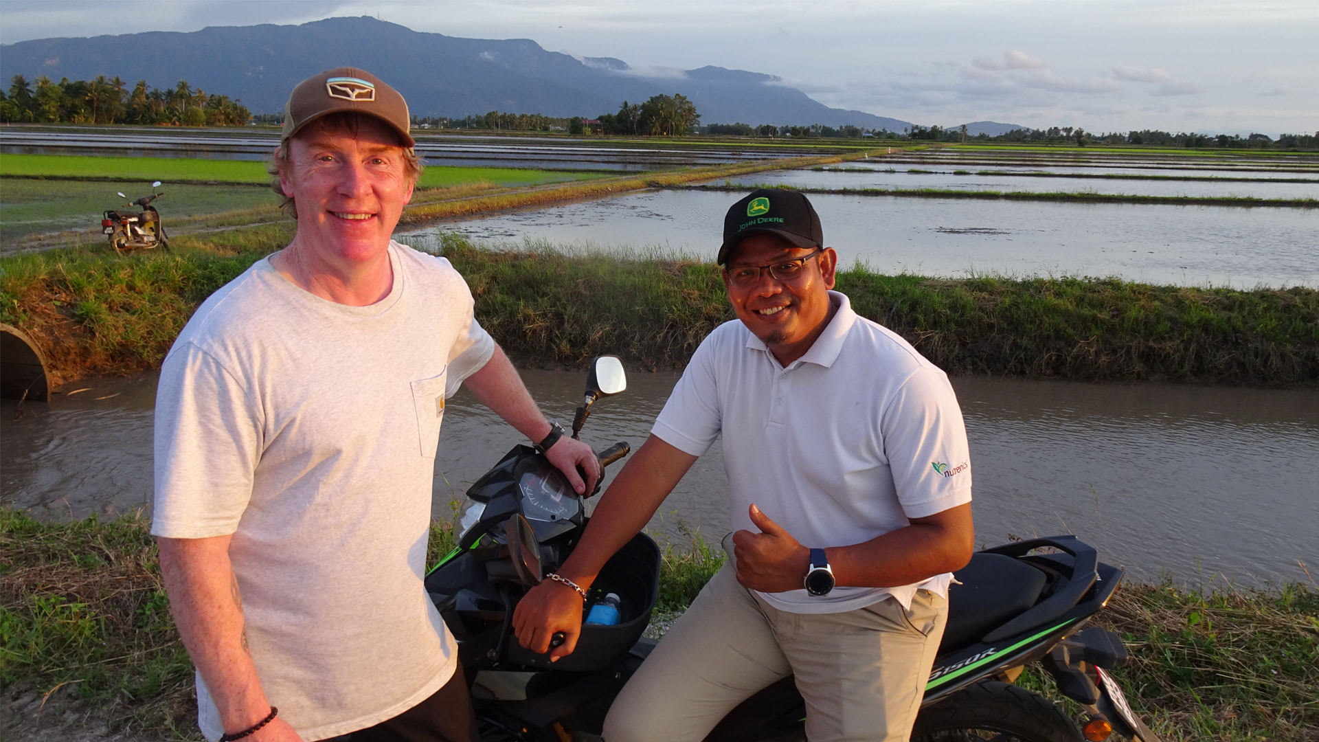 Hector Ó na Philippines go dtí na Solomons