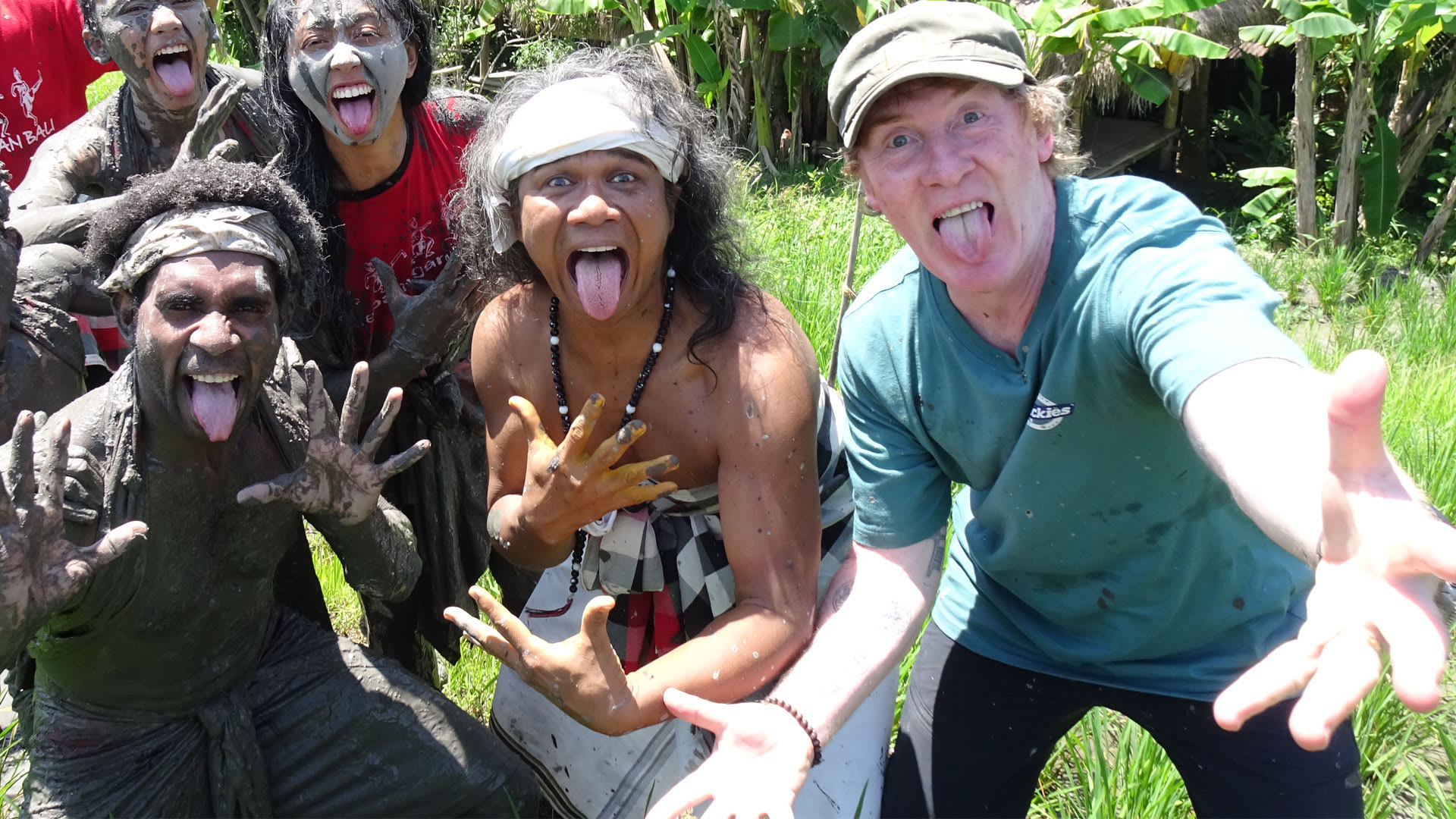 Hector Ó na Philippines go dtí na Solomons