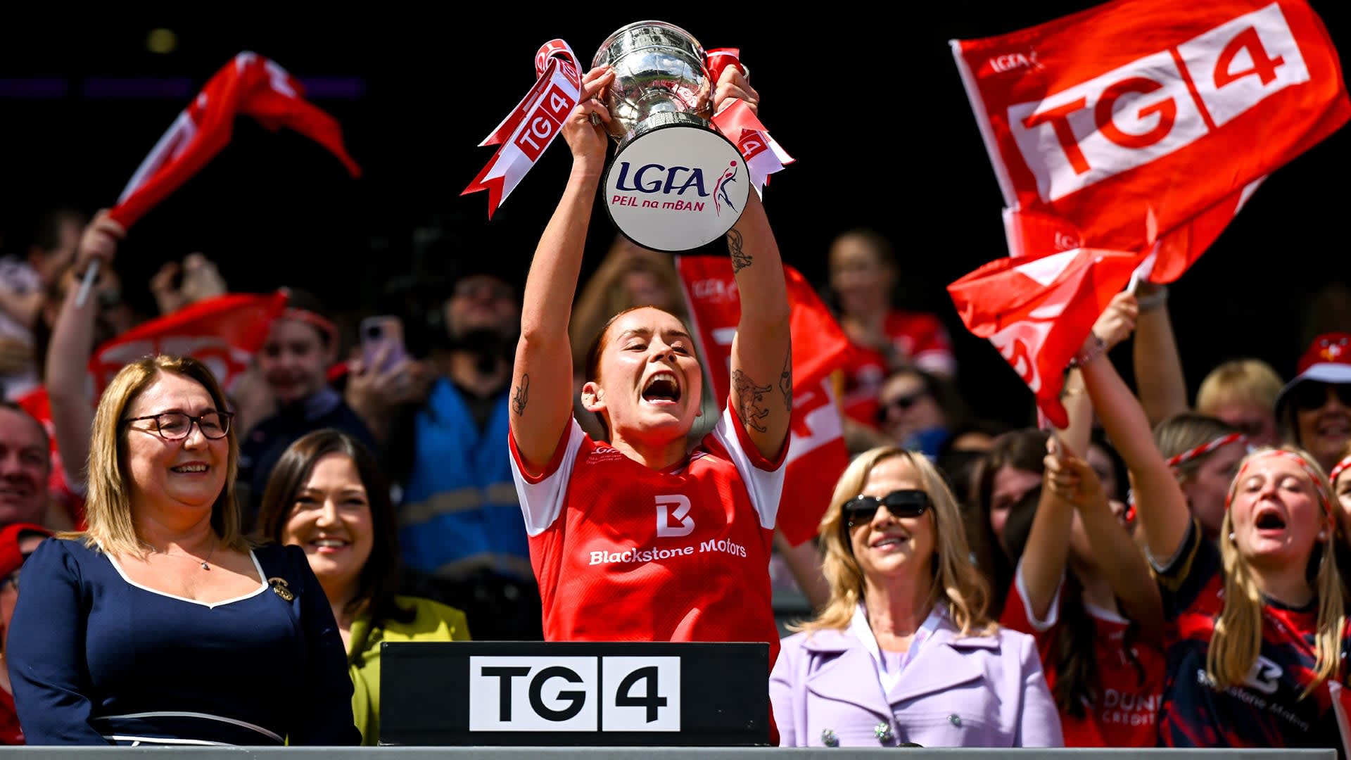 Lú Abú - The Louth LGFA Story