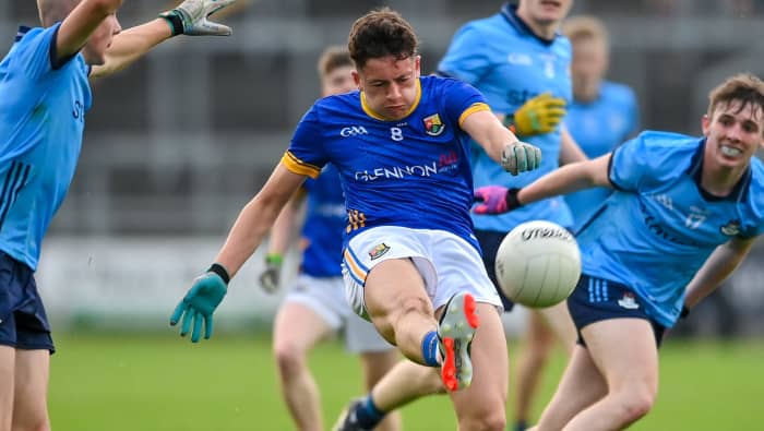 Longfort v Áth Cliath - C.C. Mionúr Peile Laighean