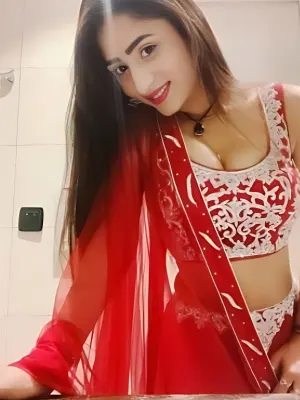 Komal - Featured Mumbai Escort