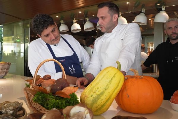 VIDEO. "Retrouvailles en cuisine": de grands chefs du monde entier reviennent au Mirazur pour célébrer les 20 ans du restaurant 3 étoiles au Guide Michelin