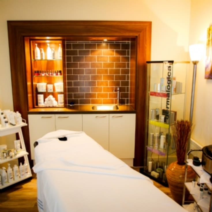 Classic Spa Day at Crowne Plaza Reading East product image