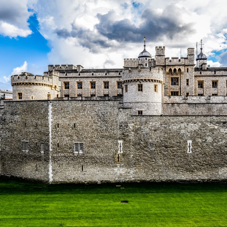 Entrance to Tower of London & 2 Course Meal at The Shakedown for 2 product image
