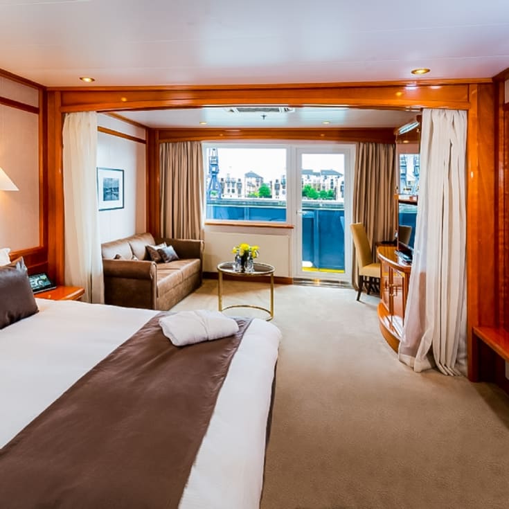 Executive Yacht Overnight Stay with Dinner and Wine on the Sunborn product image