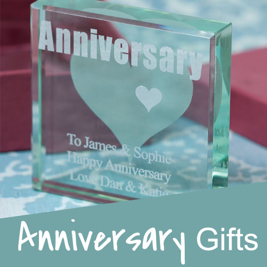 https://res.cloudinary.com/the-gift-experience/image/upload/v1772013843/web/blog/anniversary25.jpg
