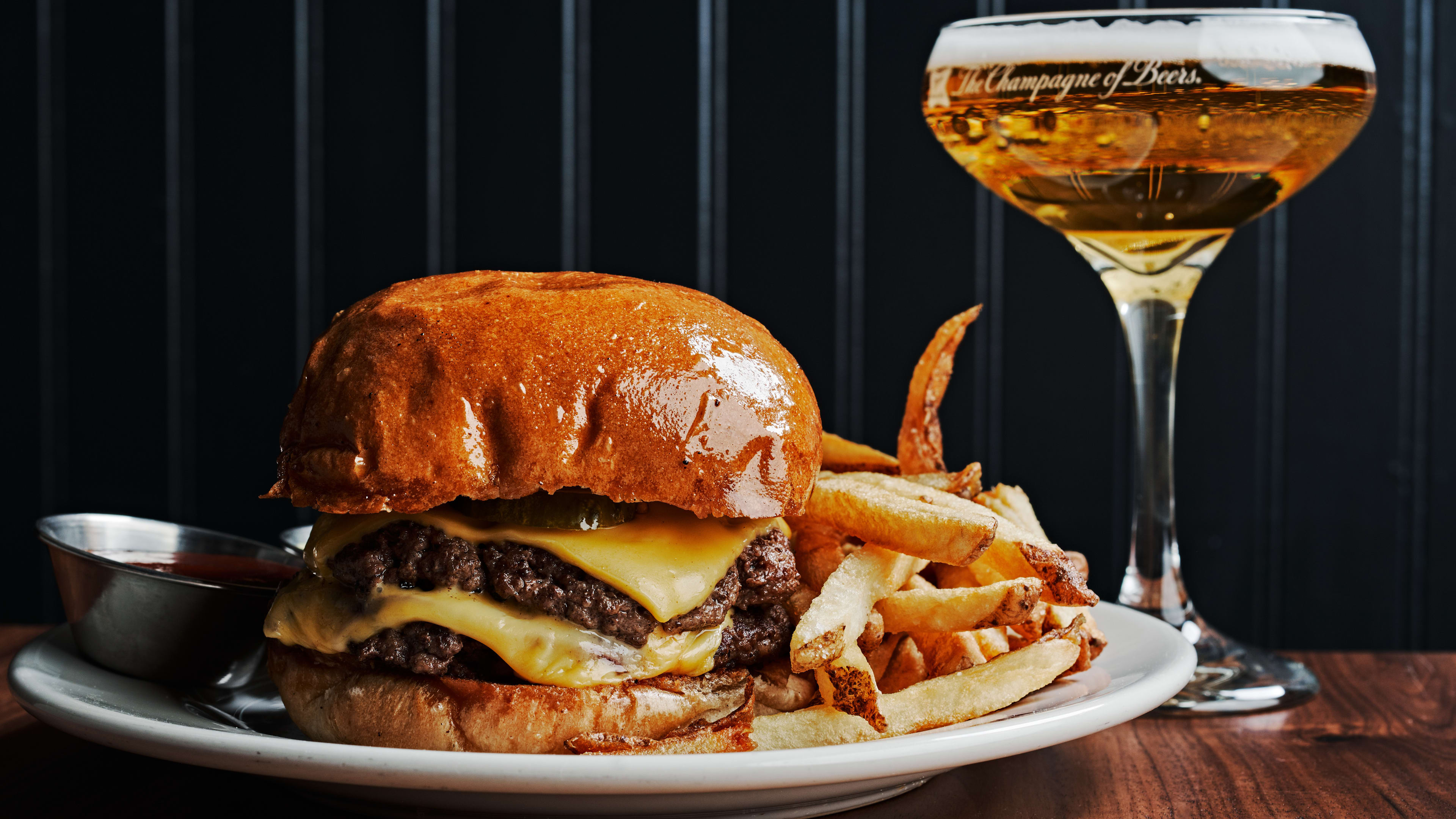 12 Of The Best Burgers In America image