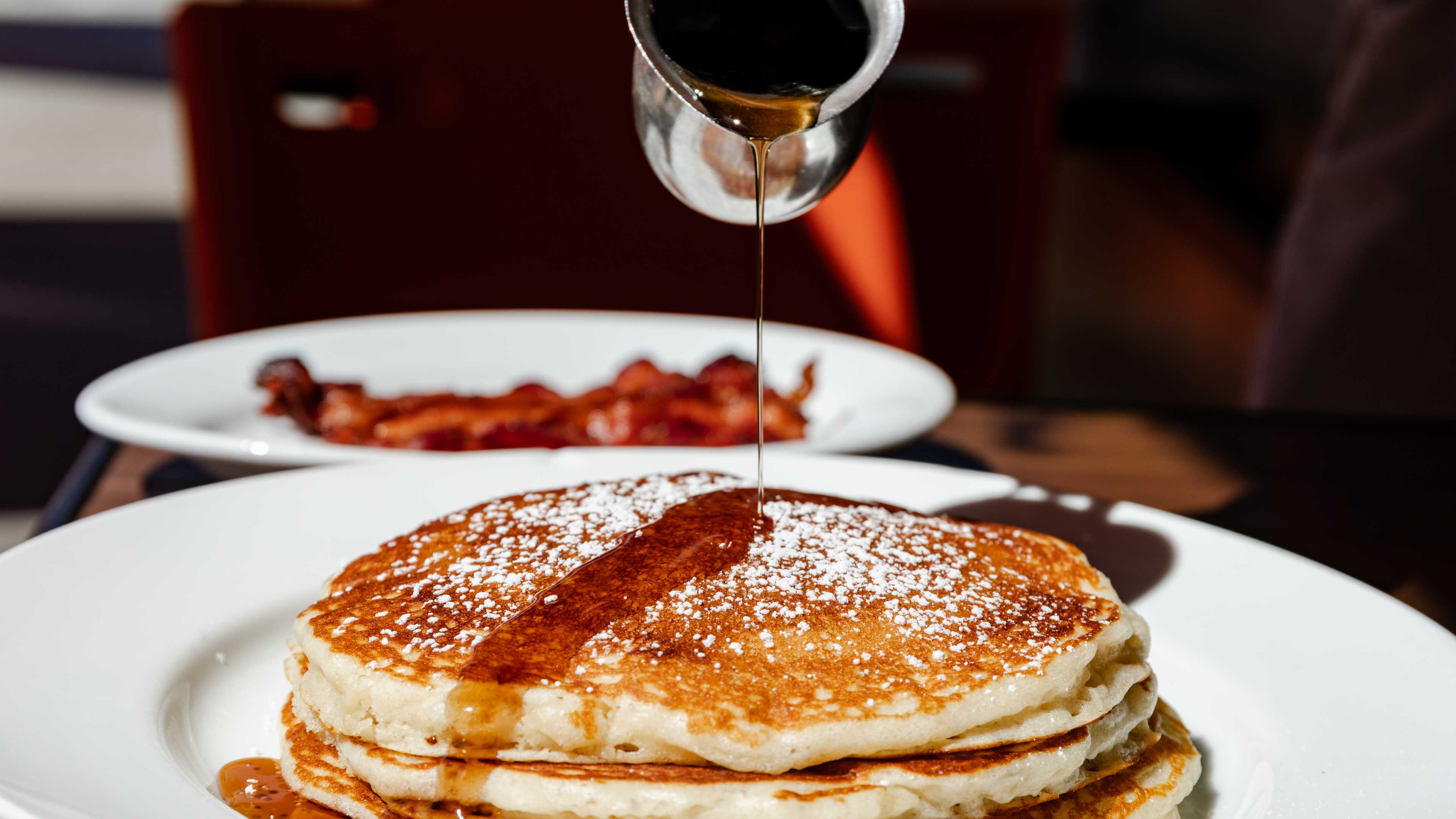 The Best Classic Diners In Los Angeles image