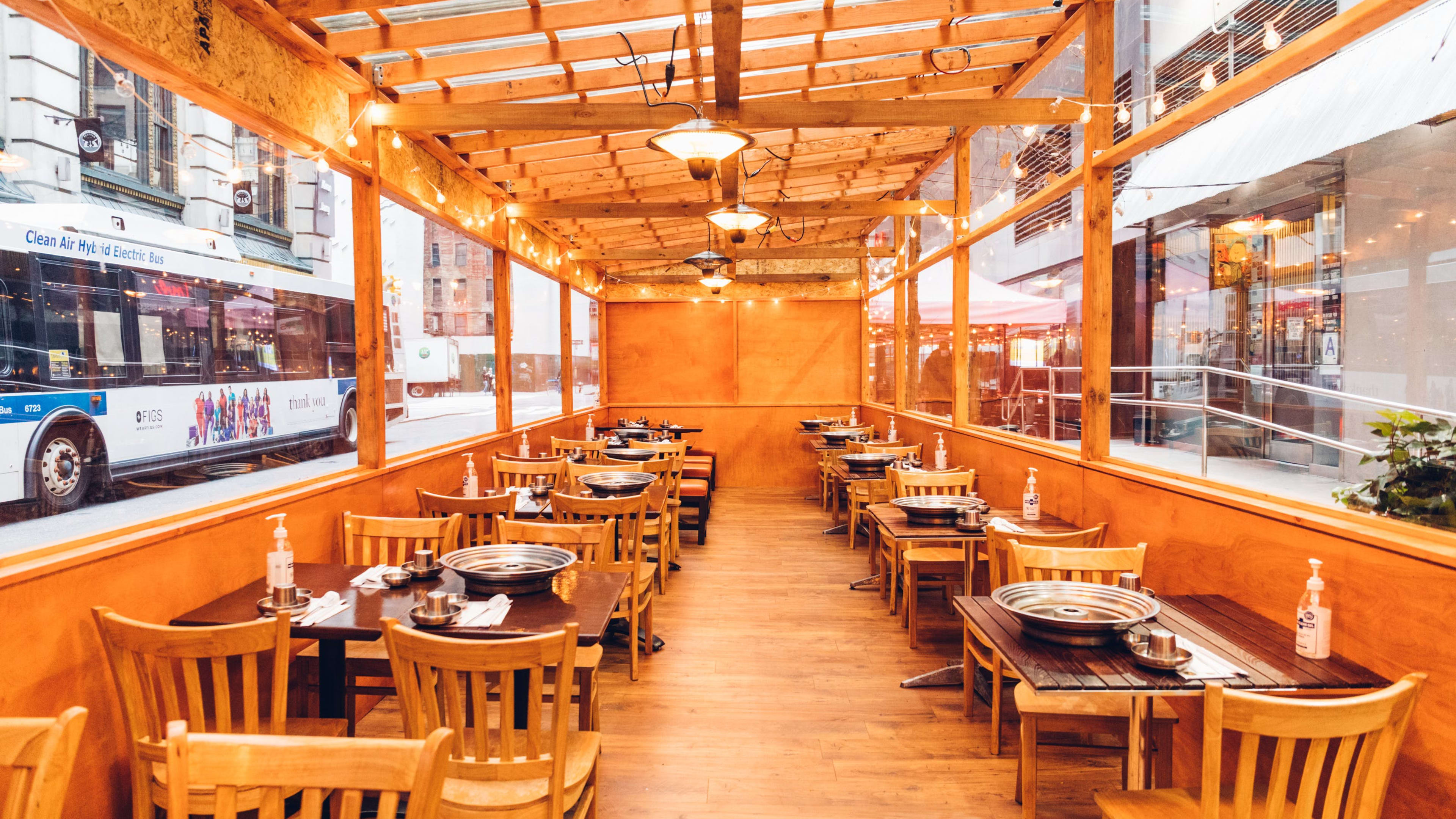 NYC Coffee Shops With Outdoor Heat Lamps New York The Infatuation