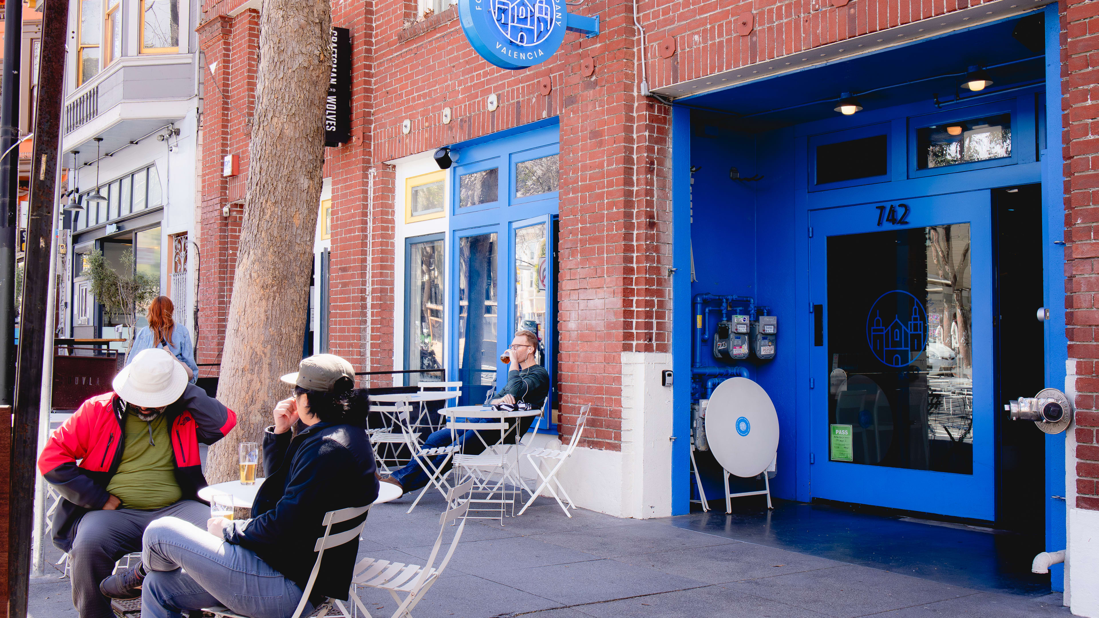 exterior of restaurant, people enjoying outdoor seating