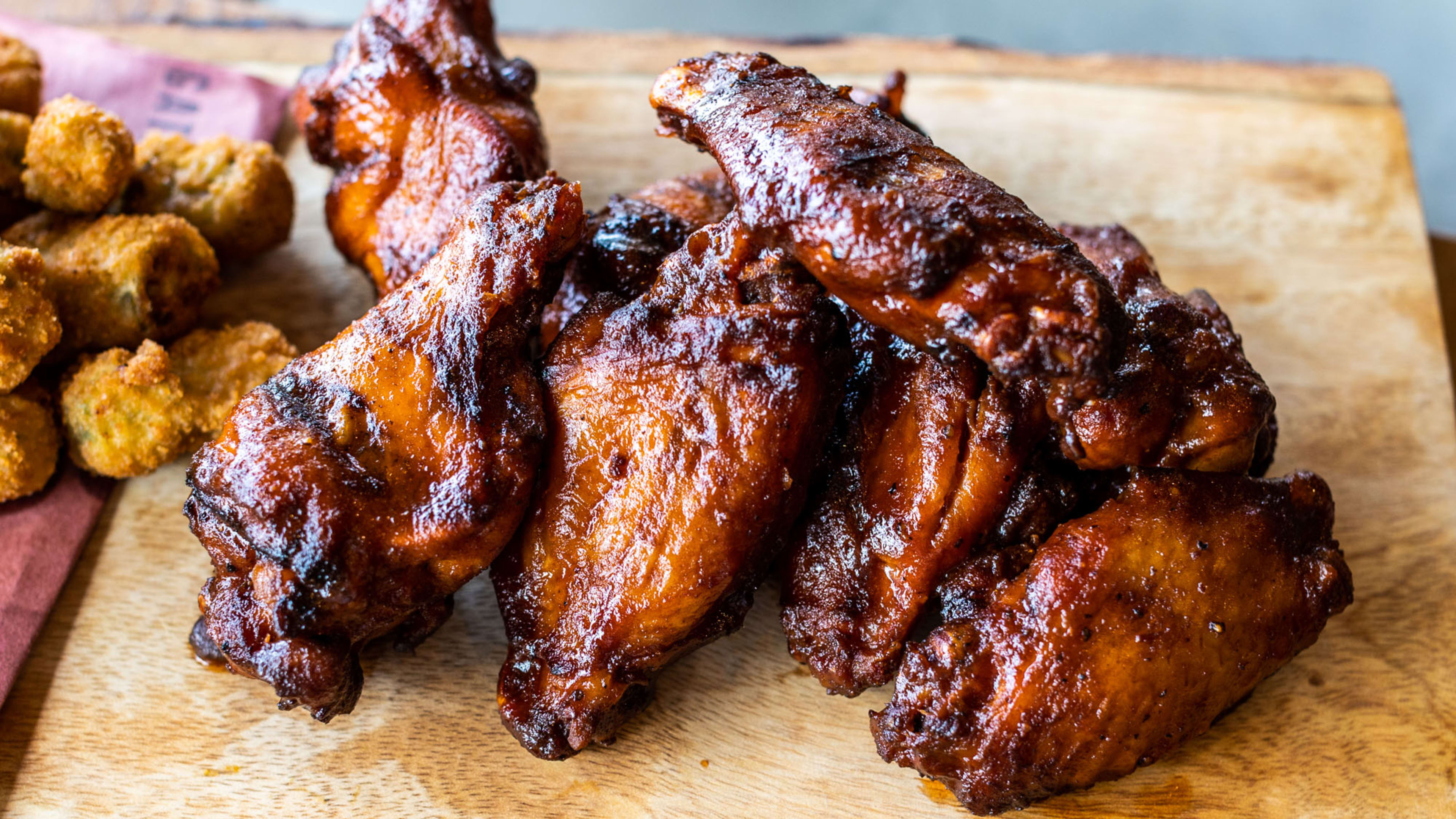 12 Of The Best Chicken Wings In America image