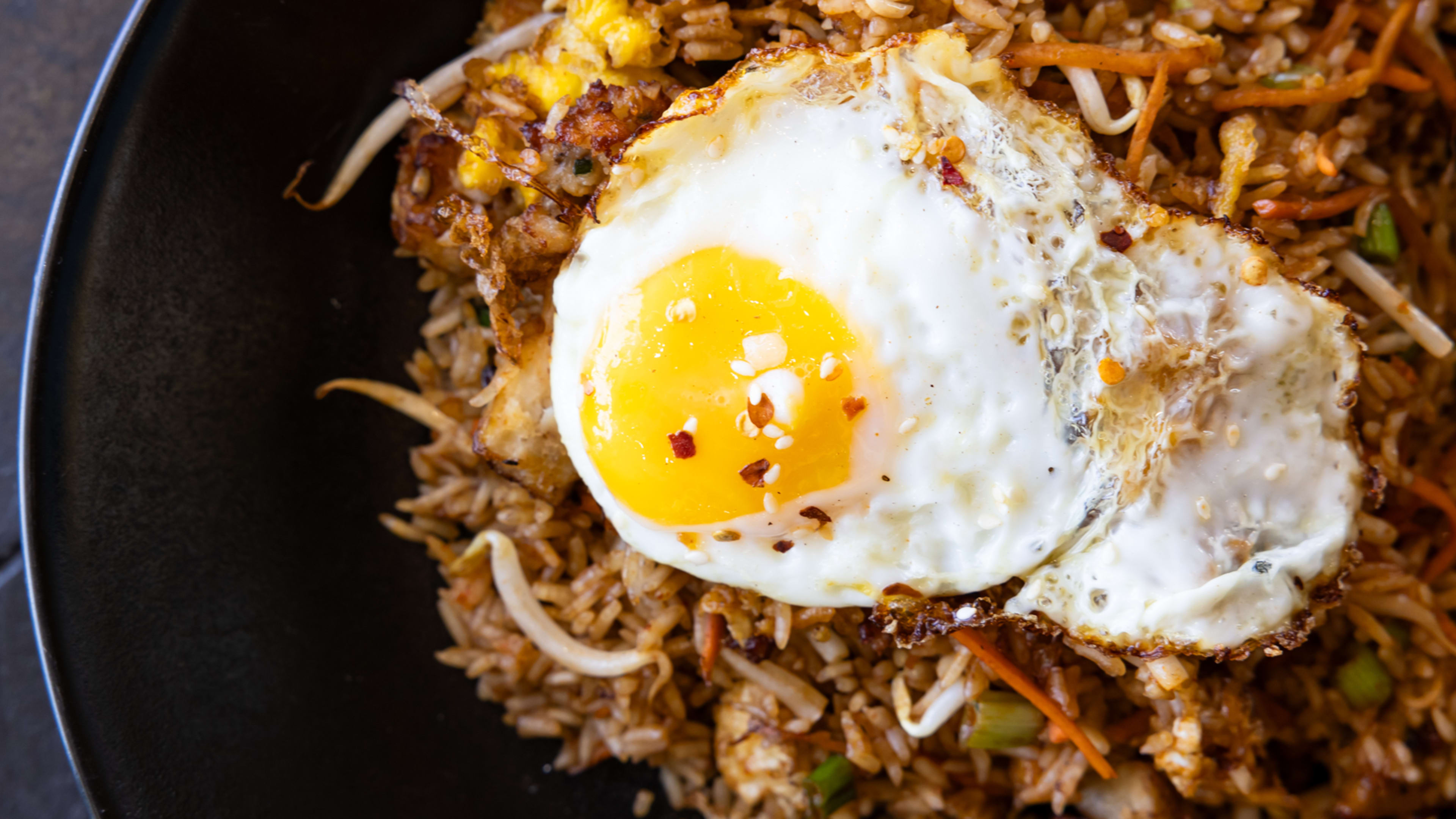 breakfast fried rice with egg
