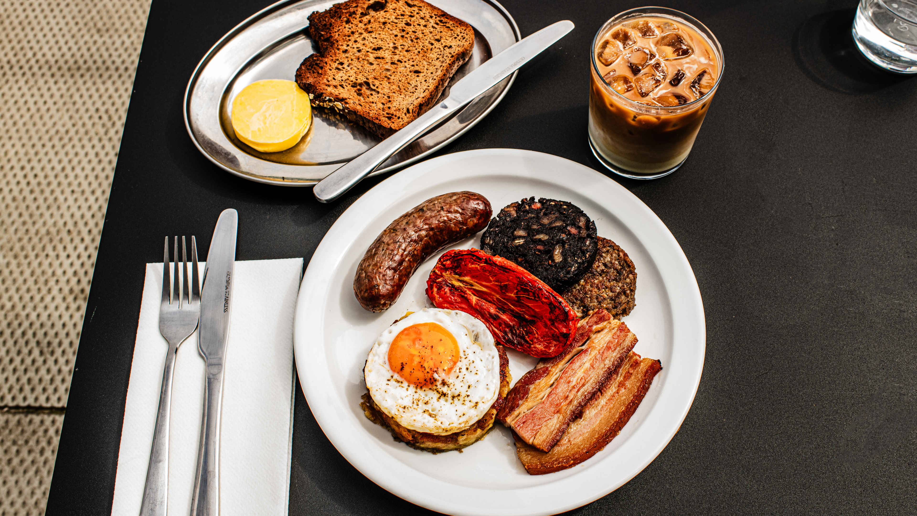 Inis is an all-day spot you'll actually want to spend all day in ...