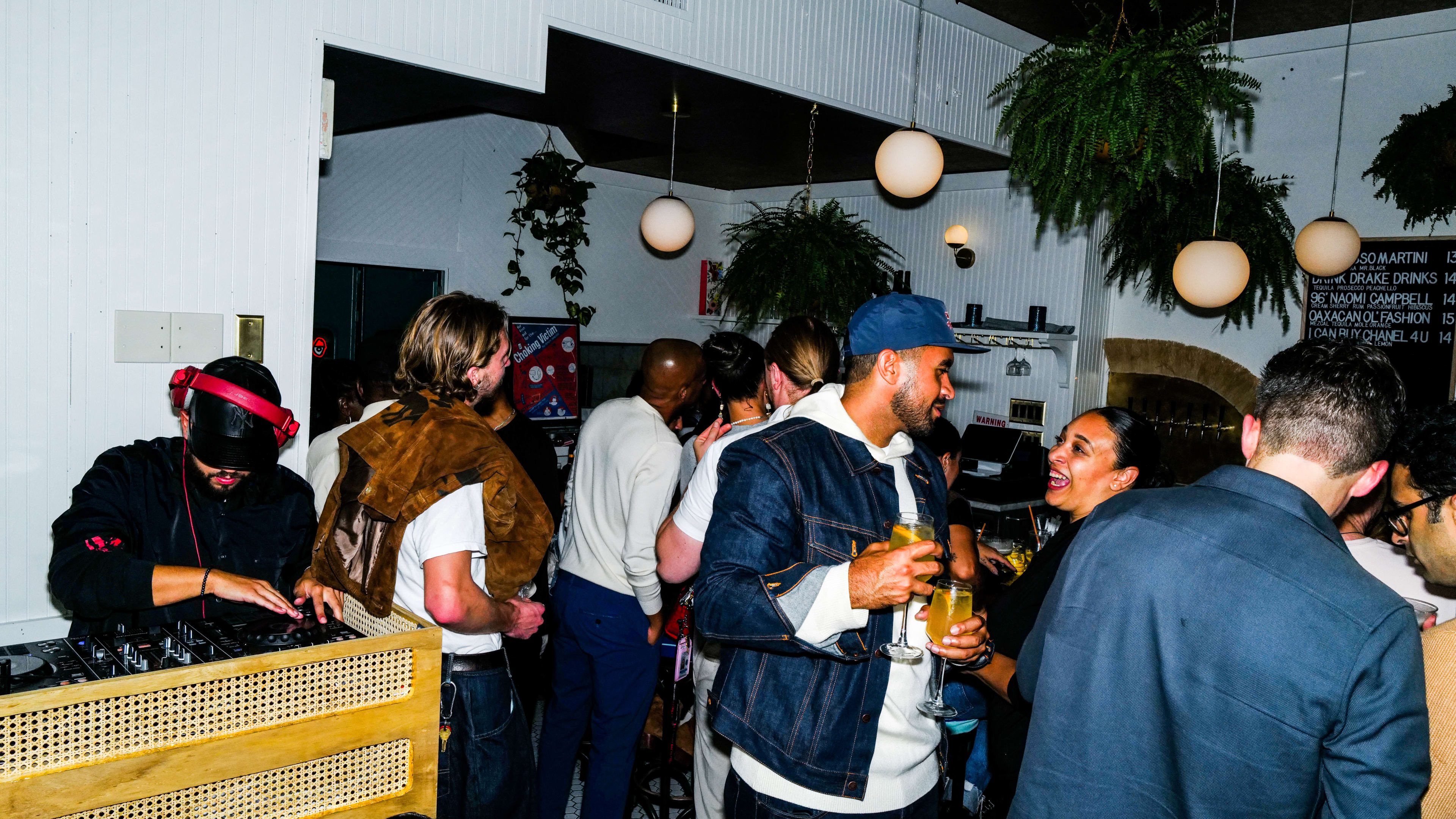 Lullaby Bar Review Lower East Side New York The Infatuation