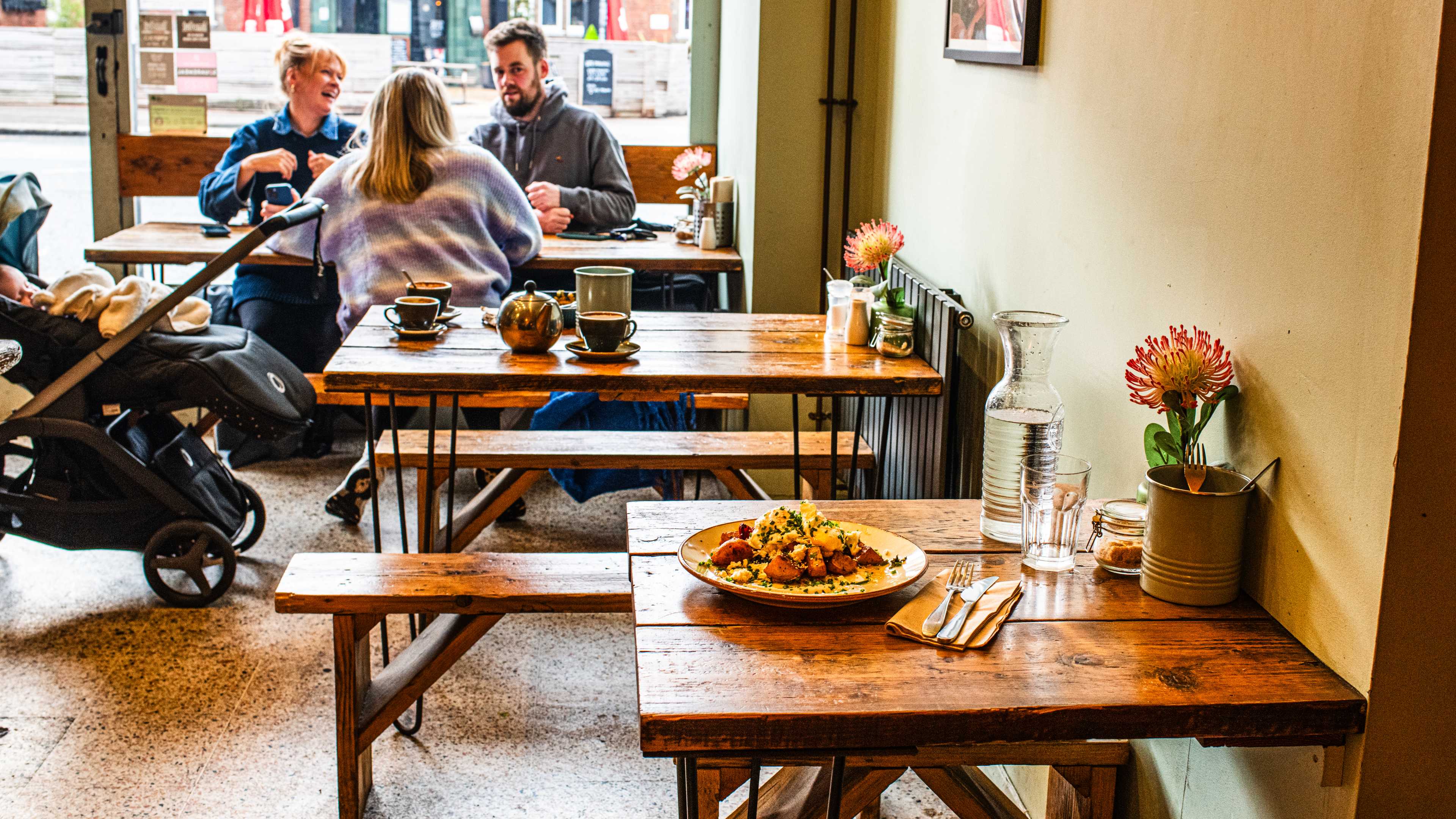 The chorizo hash dish and interiors at Mud cafe.