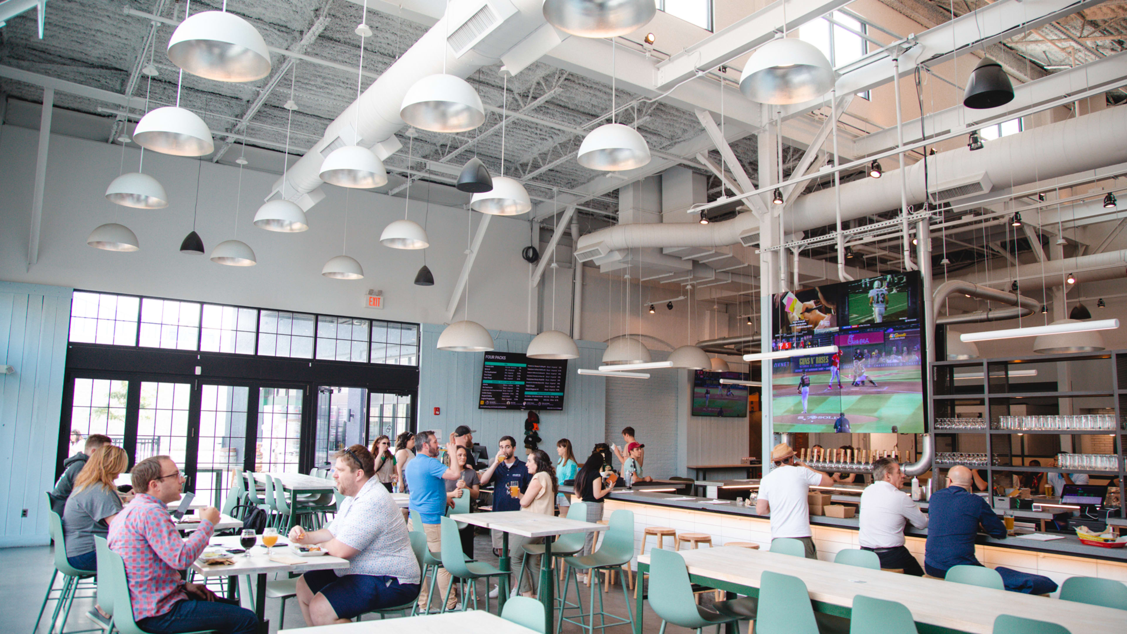  10 Great Restaurants Where You Can Watch Sports image