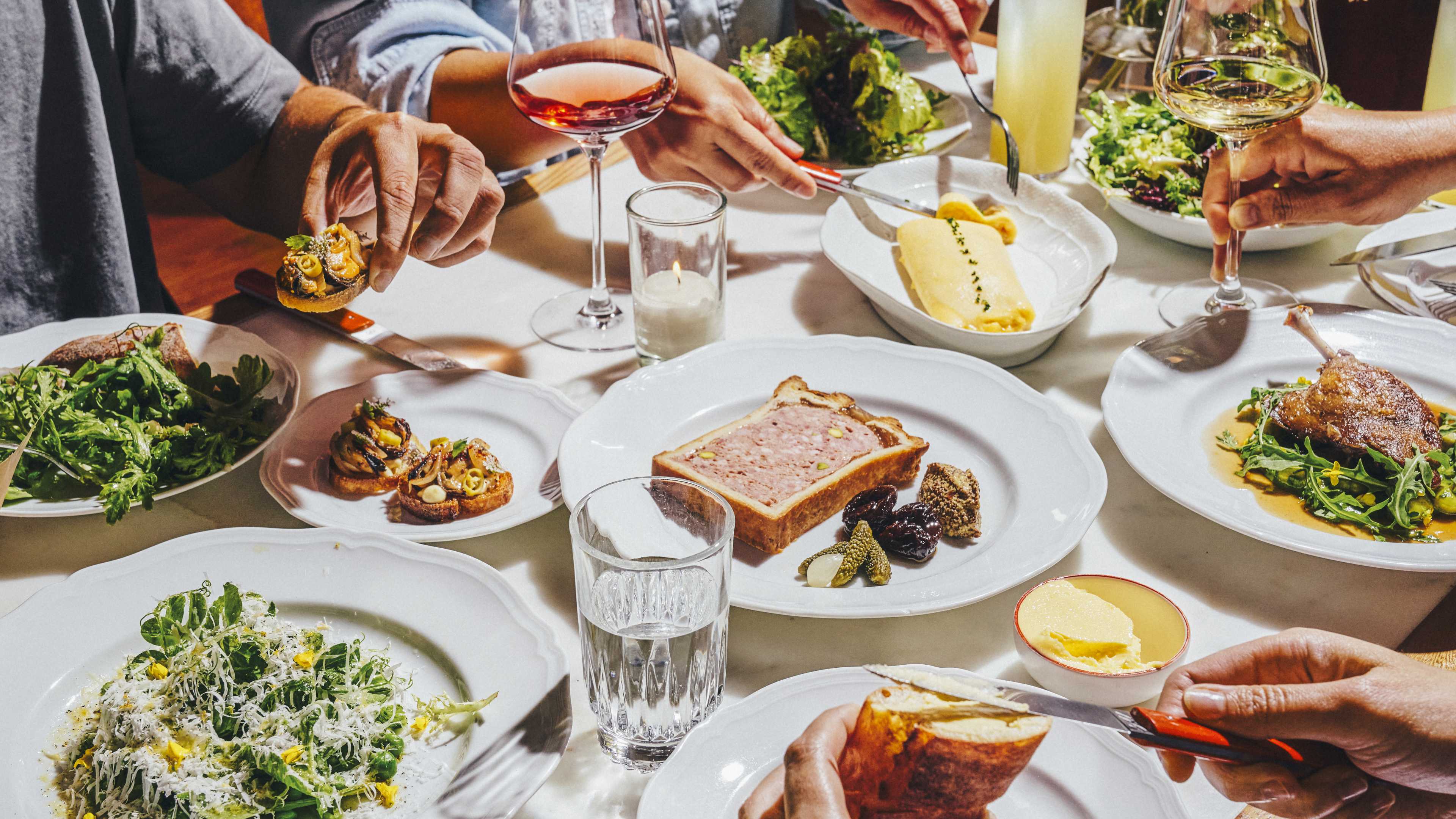 pizz-amici-sets-a-new-gold-standard-for-tavern-style-pizza-review