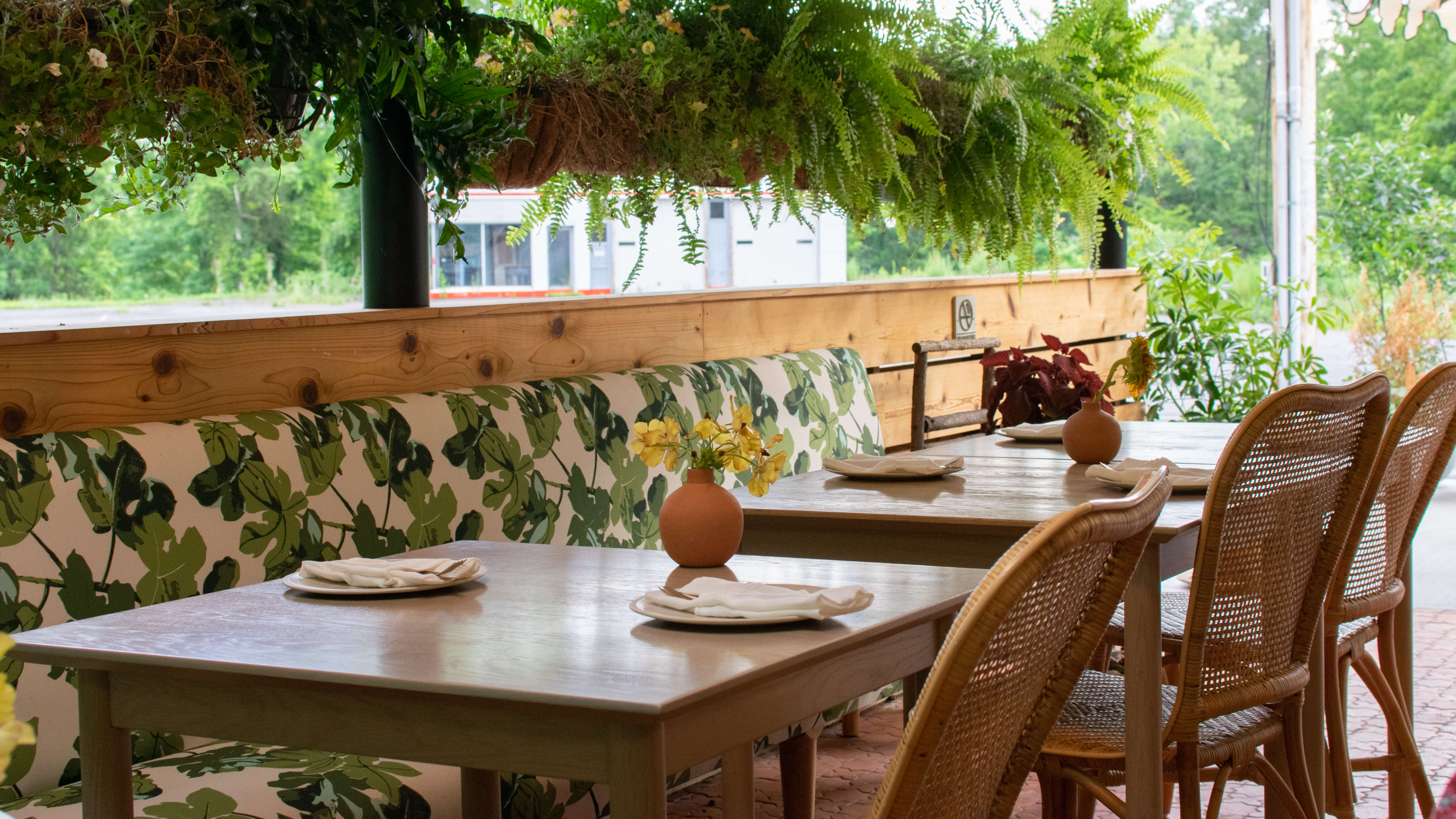 The 16 Best Restaurants & Hotels In Saratoga Springs - Saratoga Springs