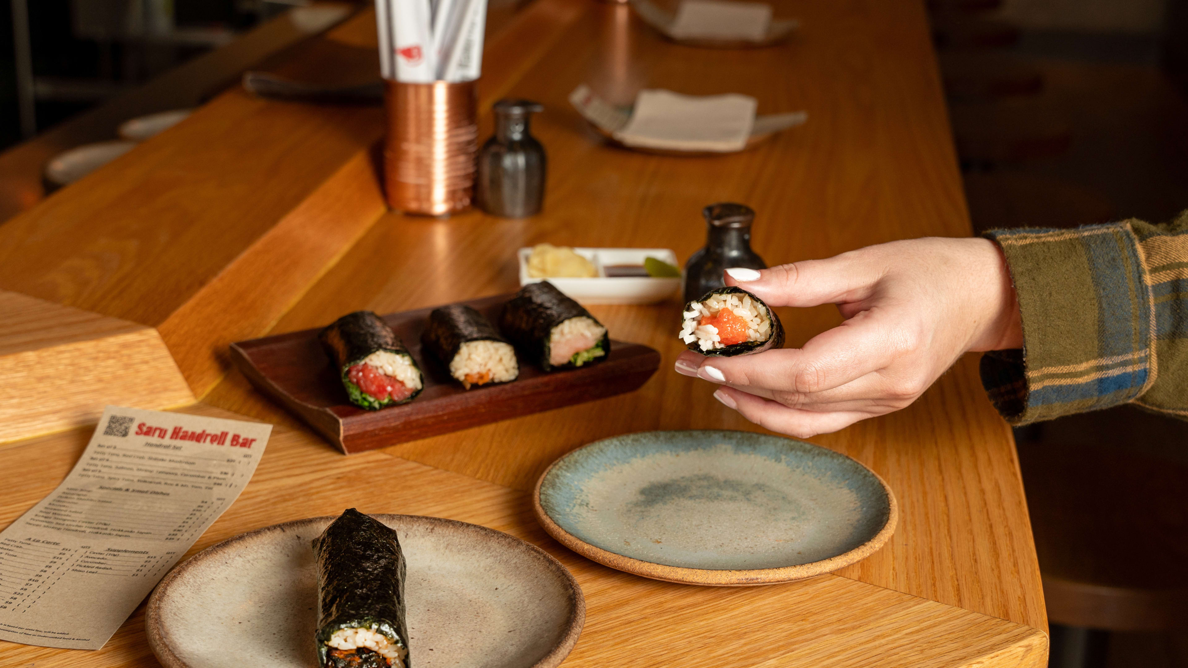 Saru Handroll Bar image