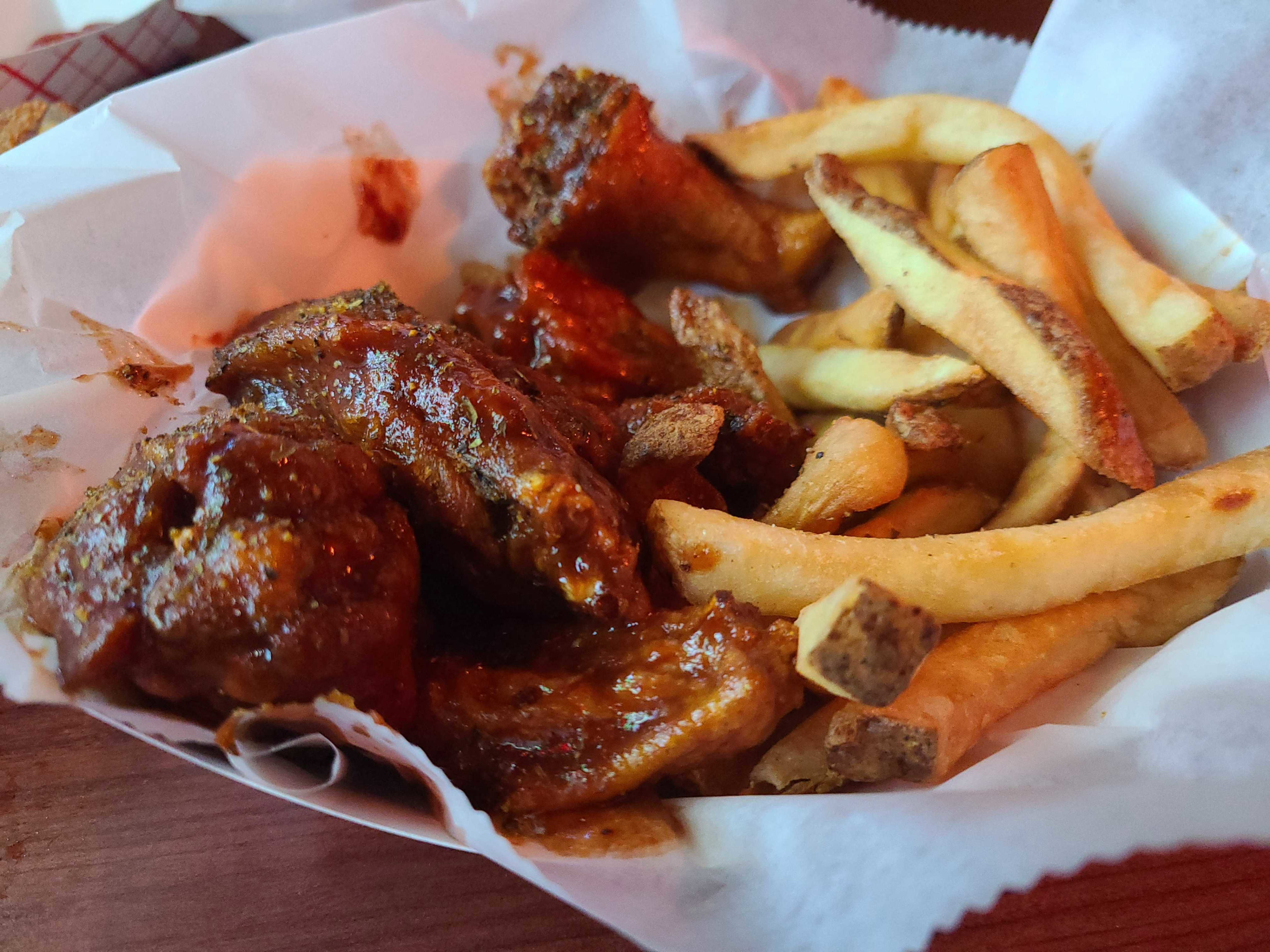 Where To Get Atlanta's Best Wings and Watch Sports Atlanta The
