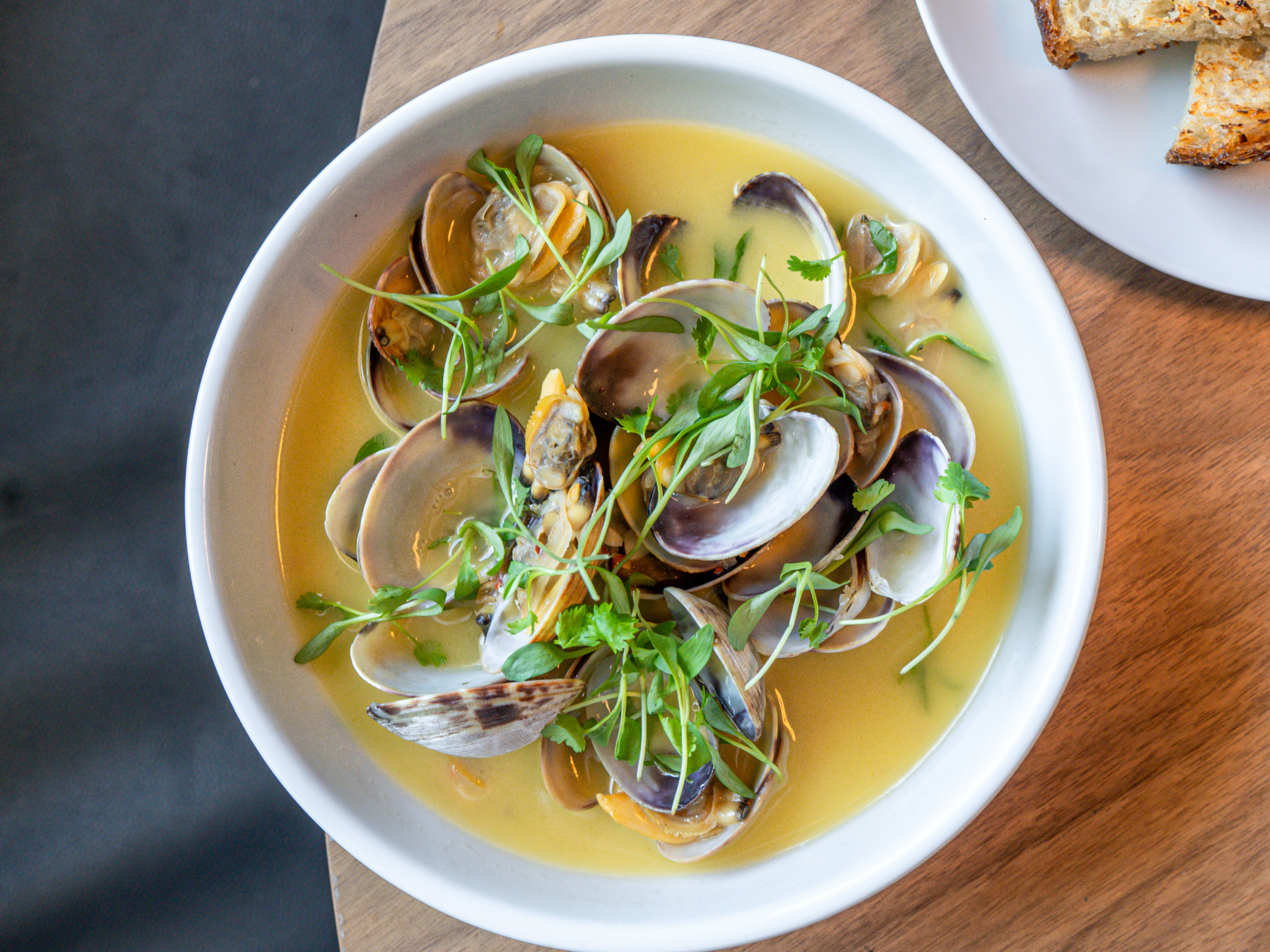 The Lonely Oyster Echo Park Los Angeles The Infatuation