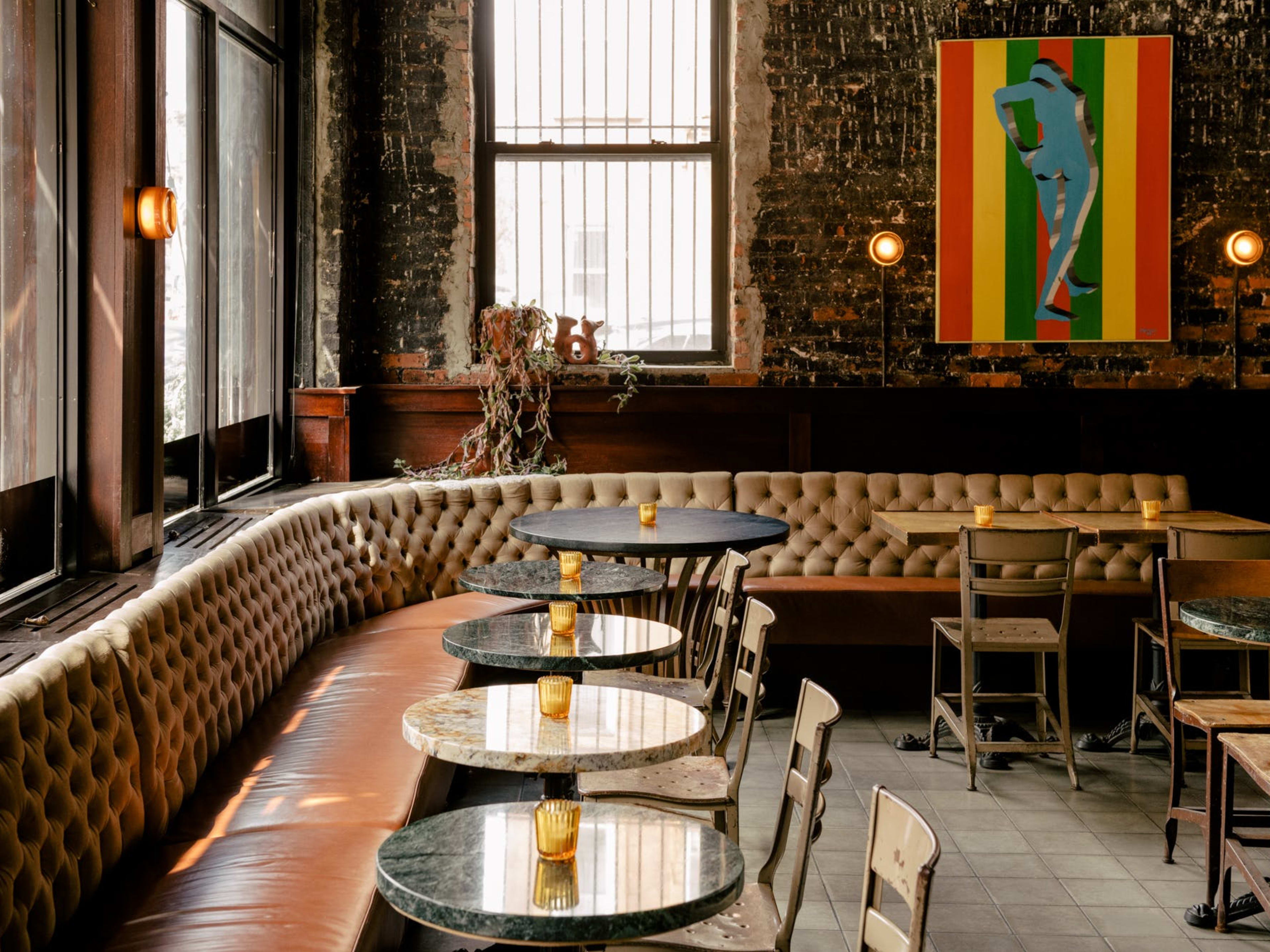 20 NYC Bars Where You Can Meet New People guide image