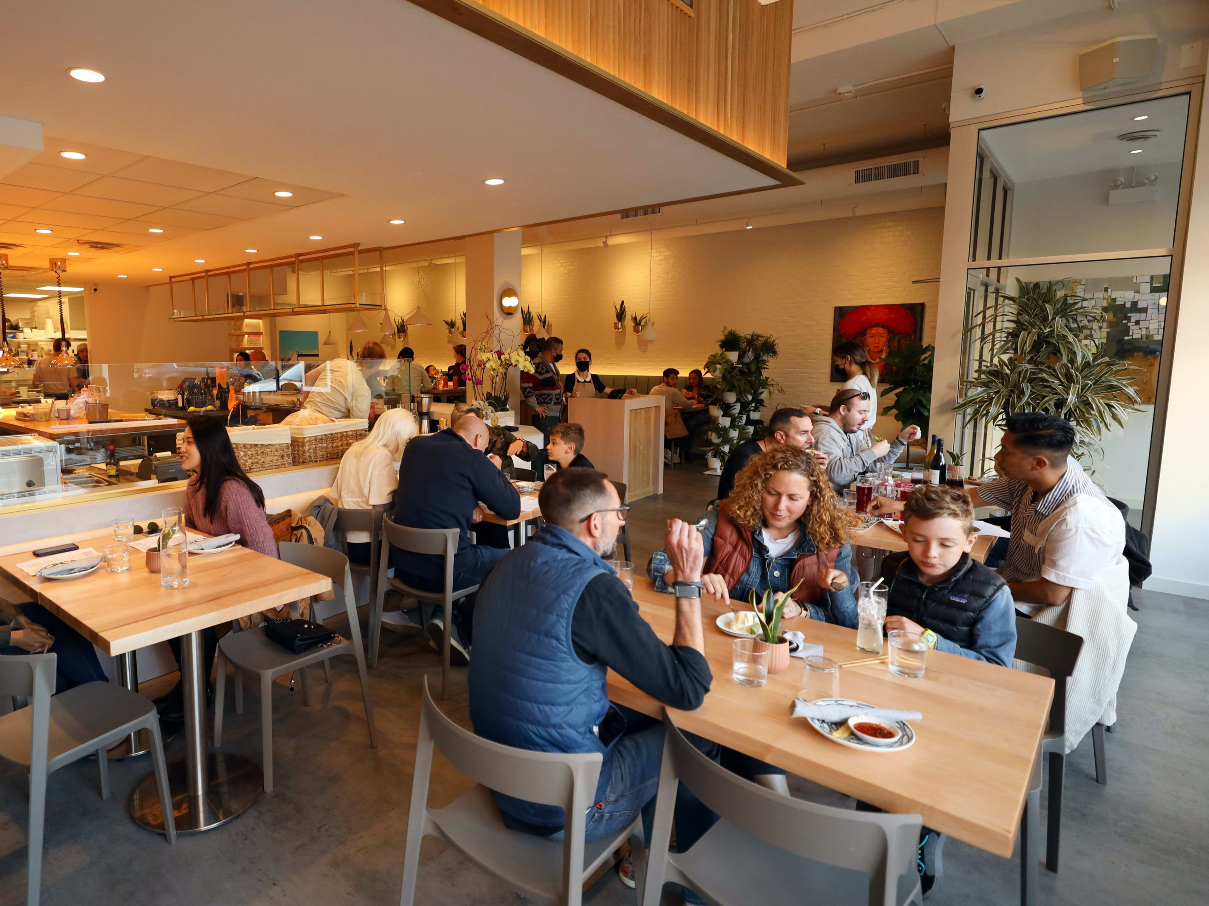 2d Restaurant Lakeview Chicago The Infatuation