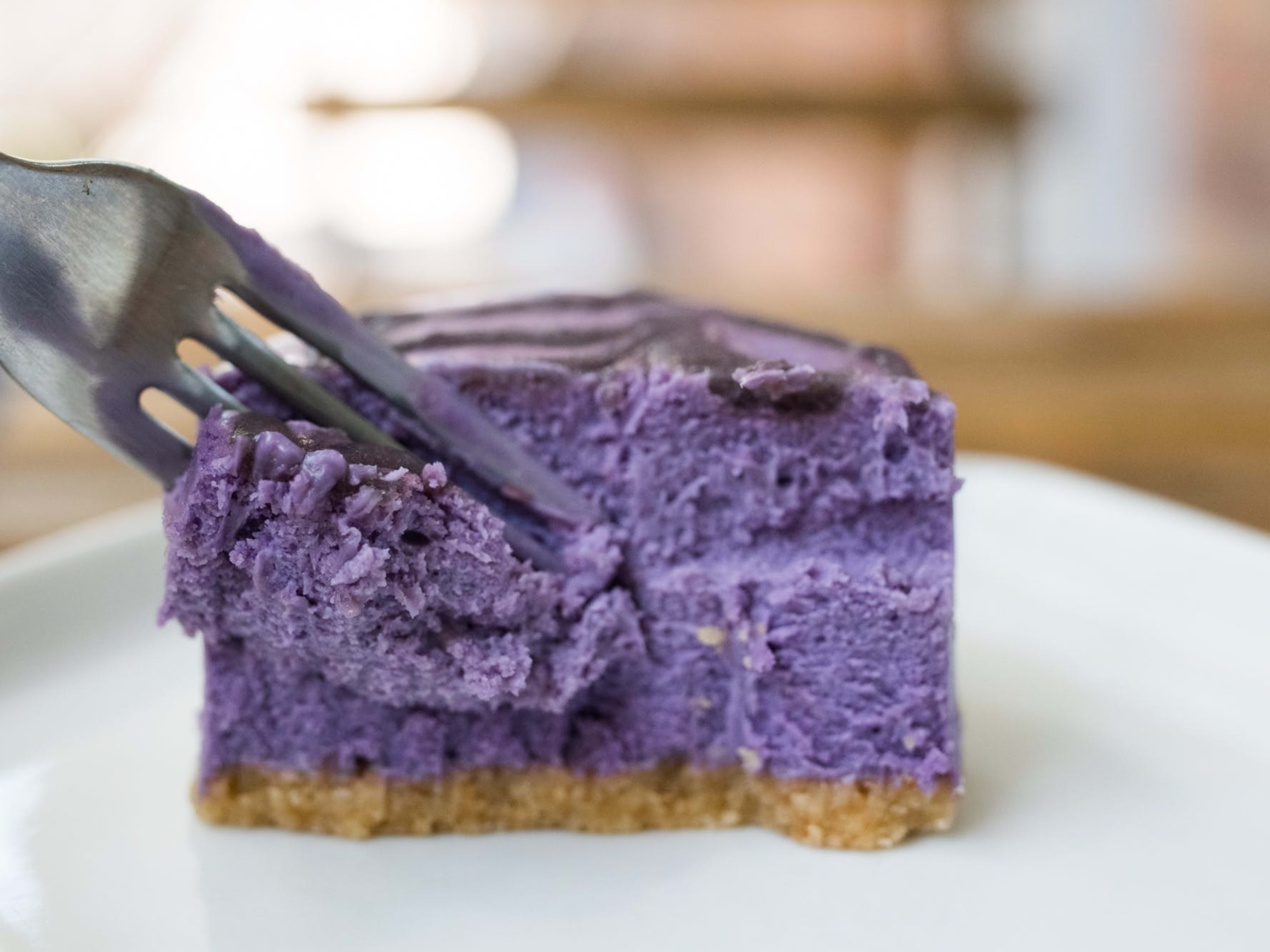 Hood Famous Cafe & Bar Review - International District - Seattle - The