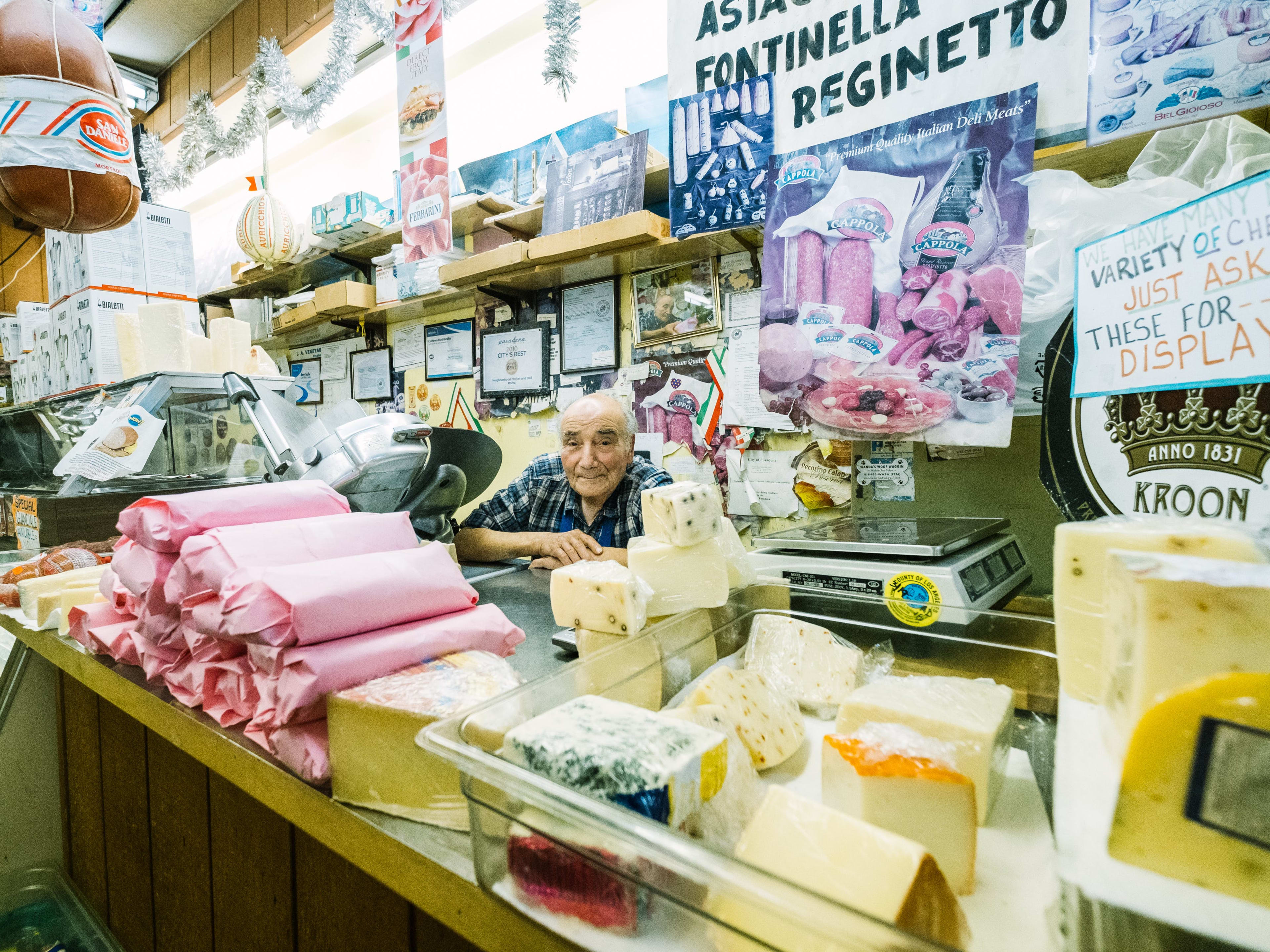 roma-market-a-pasadena-landmark-with-one-sandwich-but-so-much-more