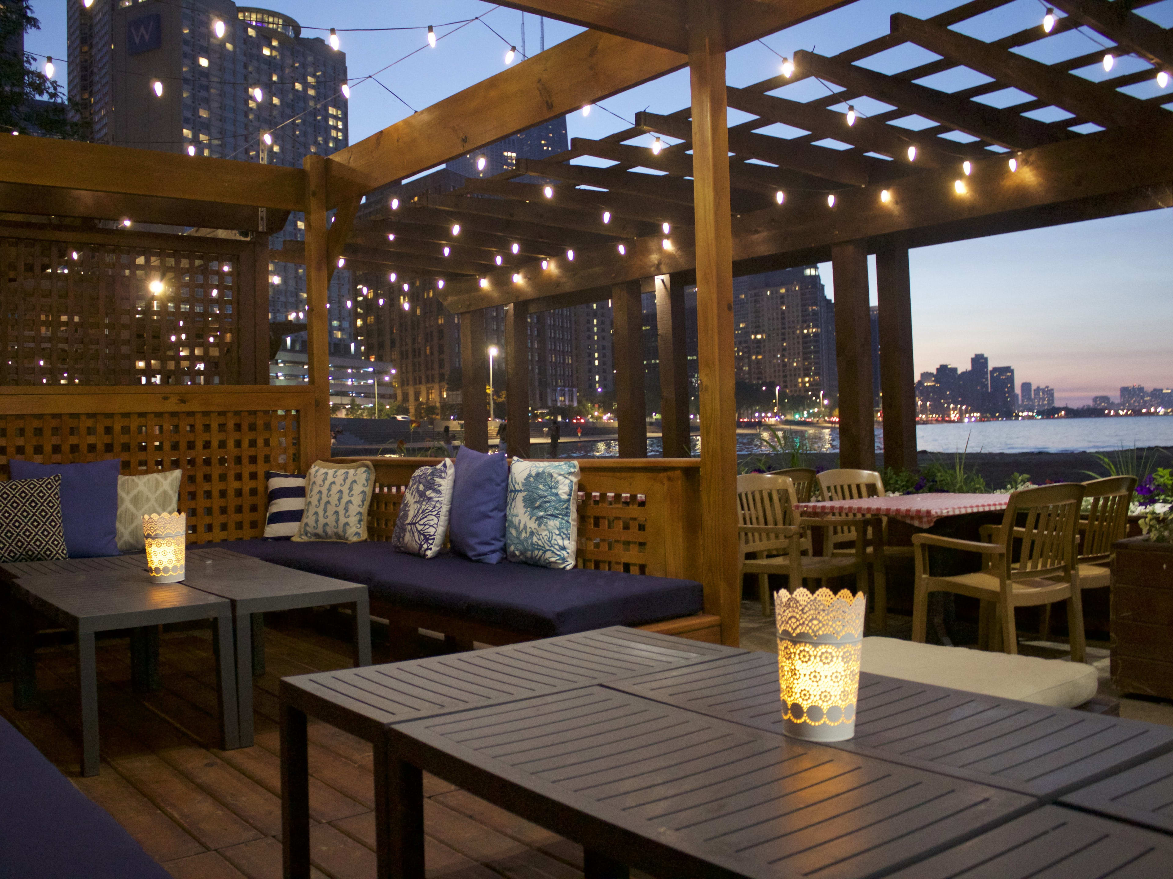 The best Chicago lakefront restaurants with outdoor seating. Chicago