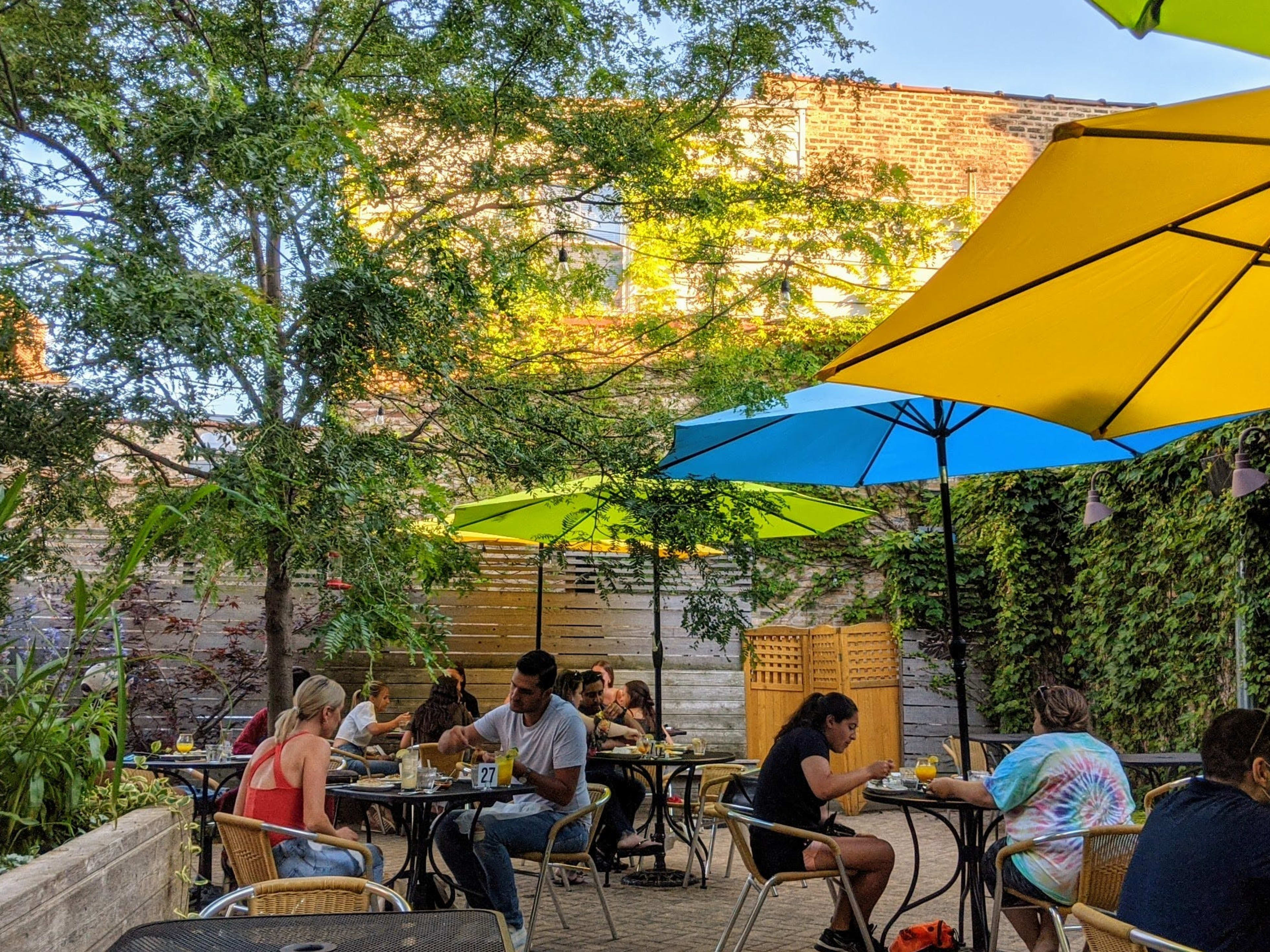 Calumet Fisheries Calumet Heights Chicago The Infatuation