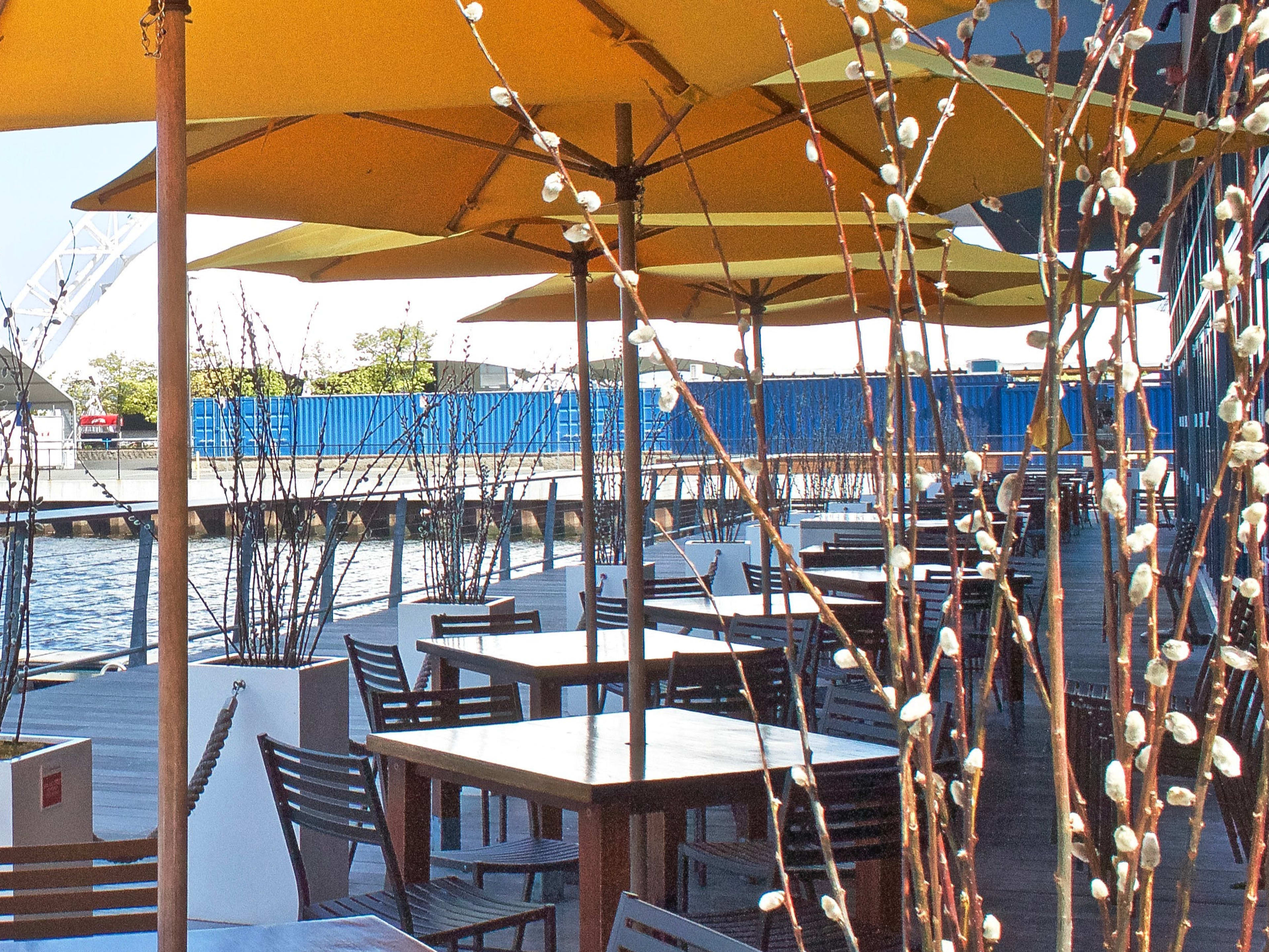 Where To Eat And Drink By The Water In Boston Boston The Infatuation