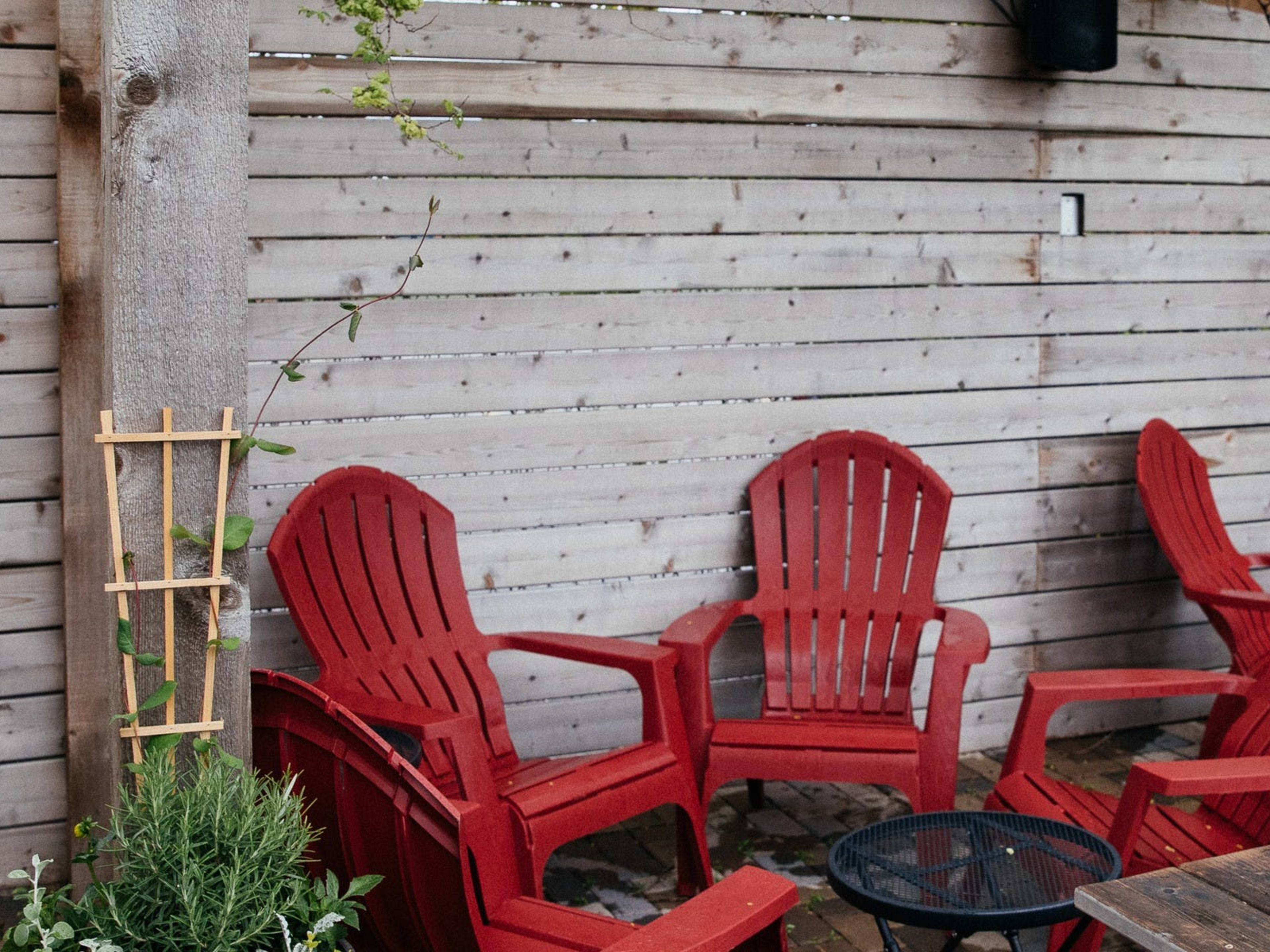 Chicago bars with outdoor seating that are open. Chicago The