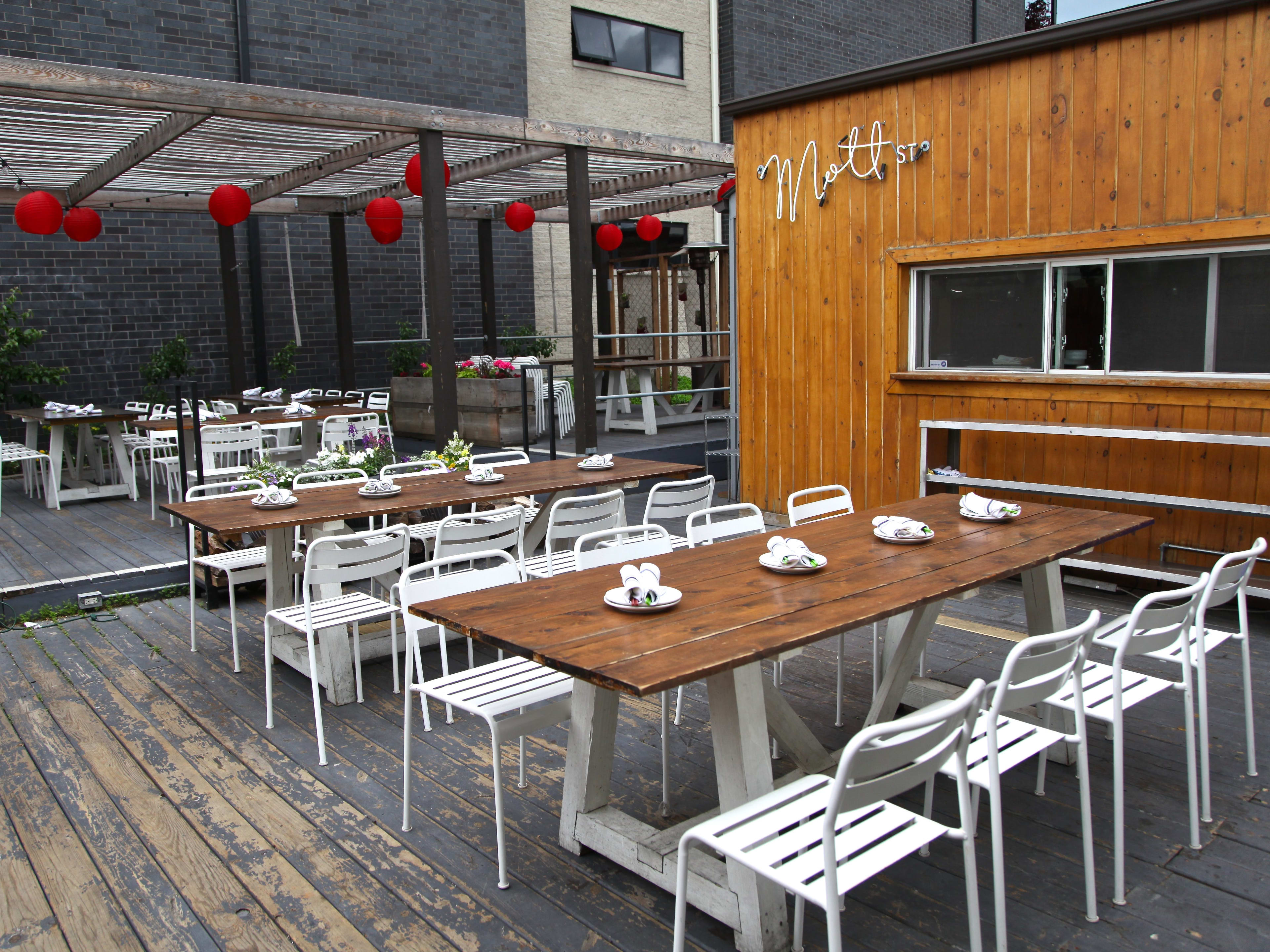 Where To Eat And Drink With Your Dog Chicago The Infatuation