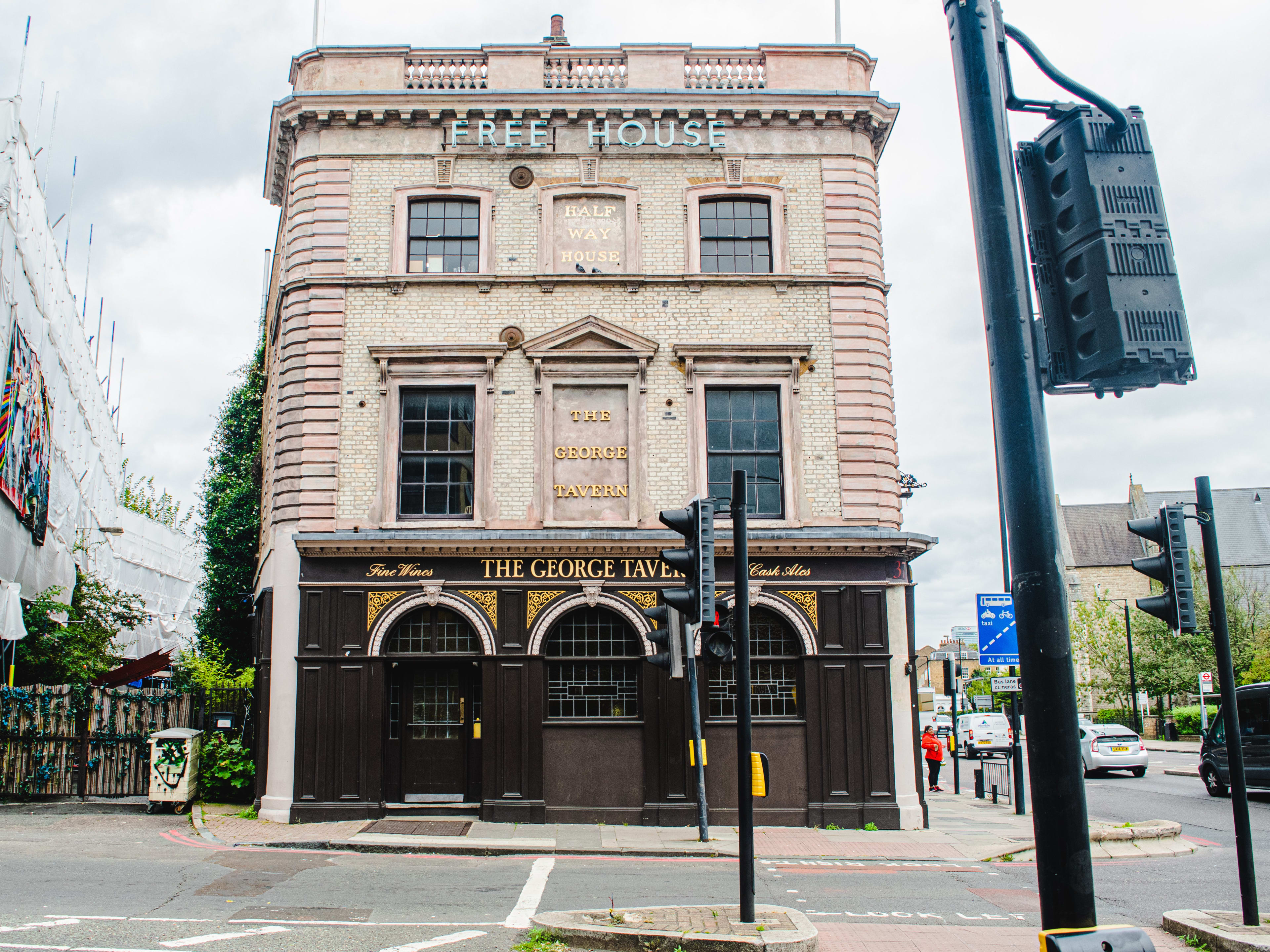 10 Of The Most Legendary London Pubs You Should Get Pint Happy In ...
