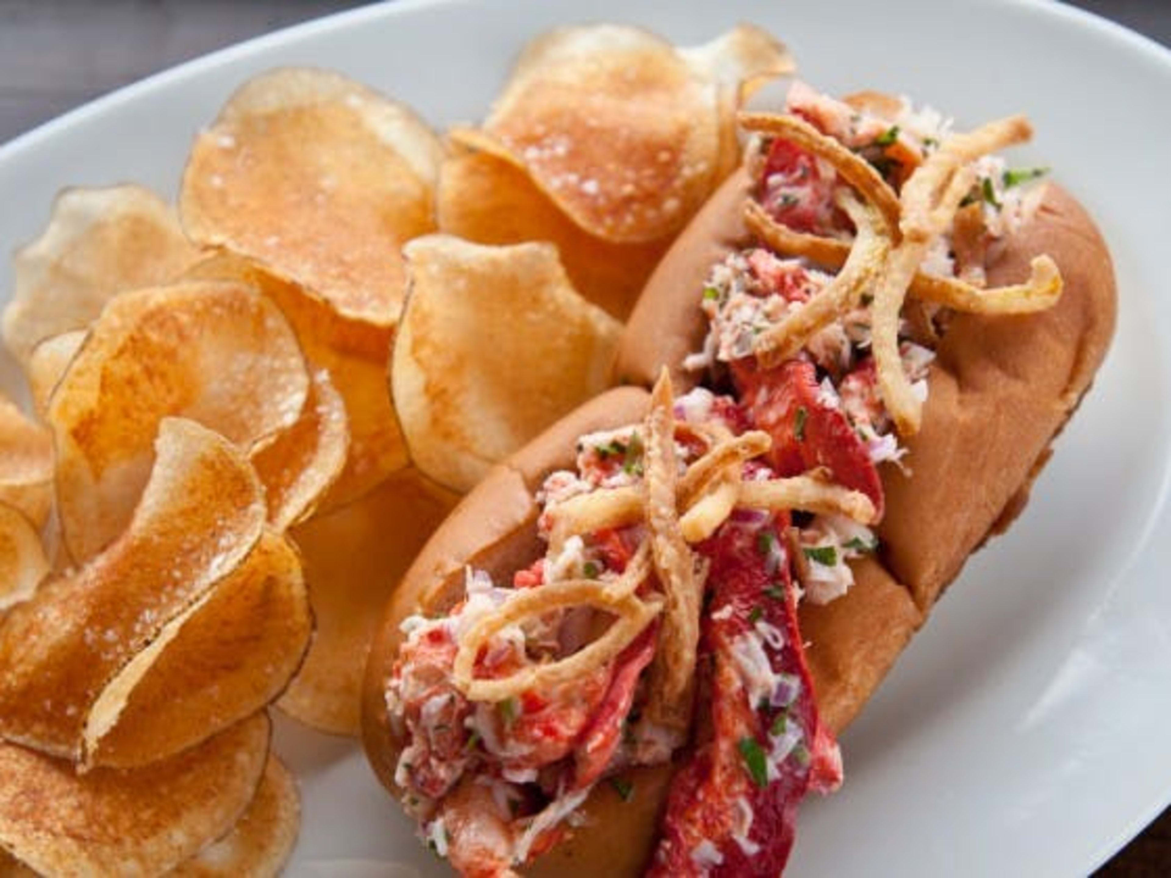 The Best Lobster Rolls In The Hamptons New York The Infatuation