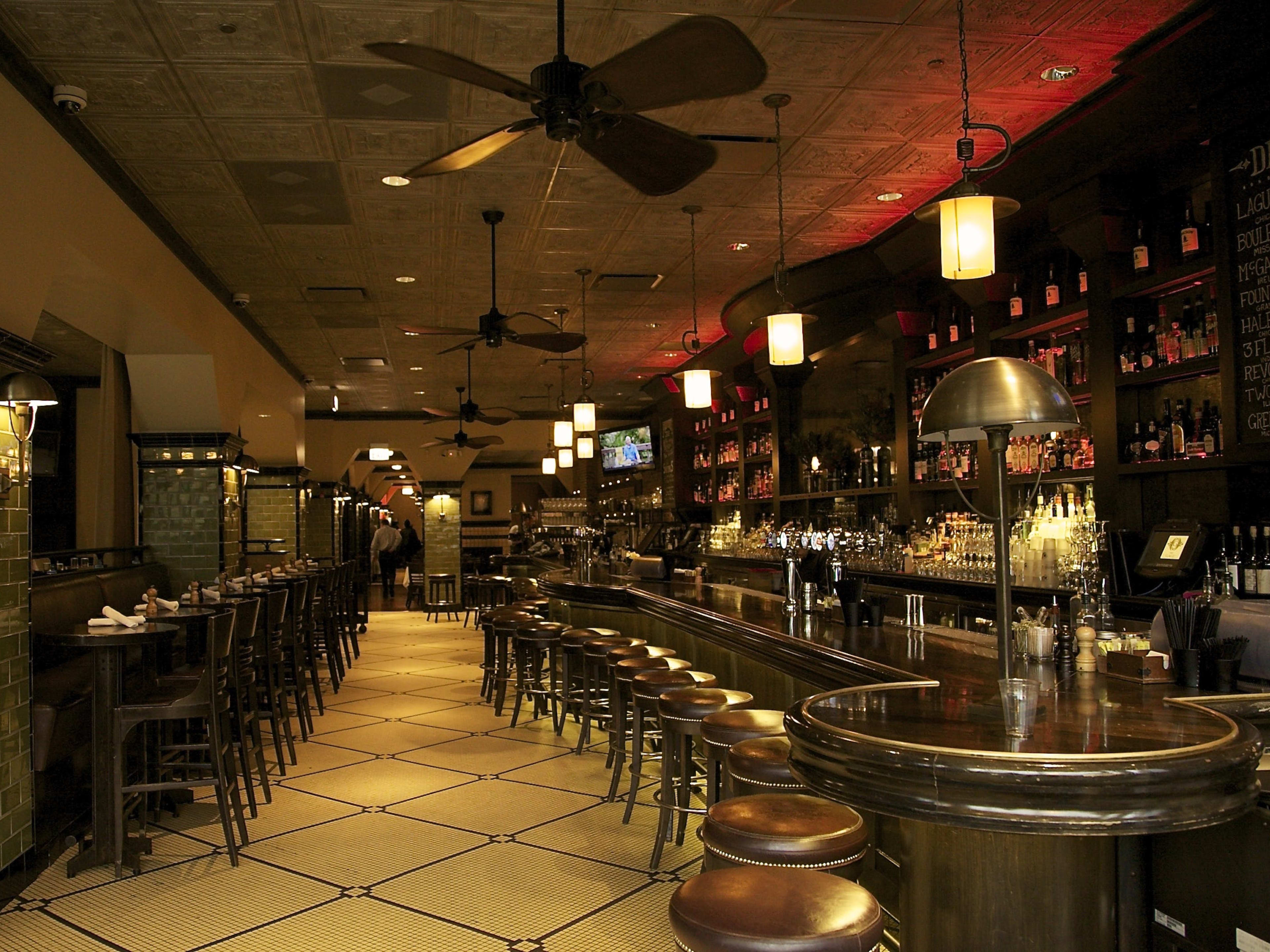 The Best Loop Bars For Drinks After Work Chicago The Infatuation