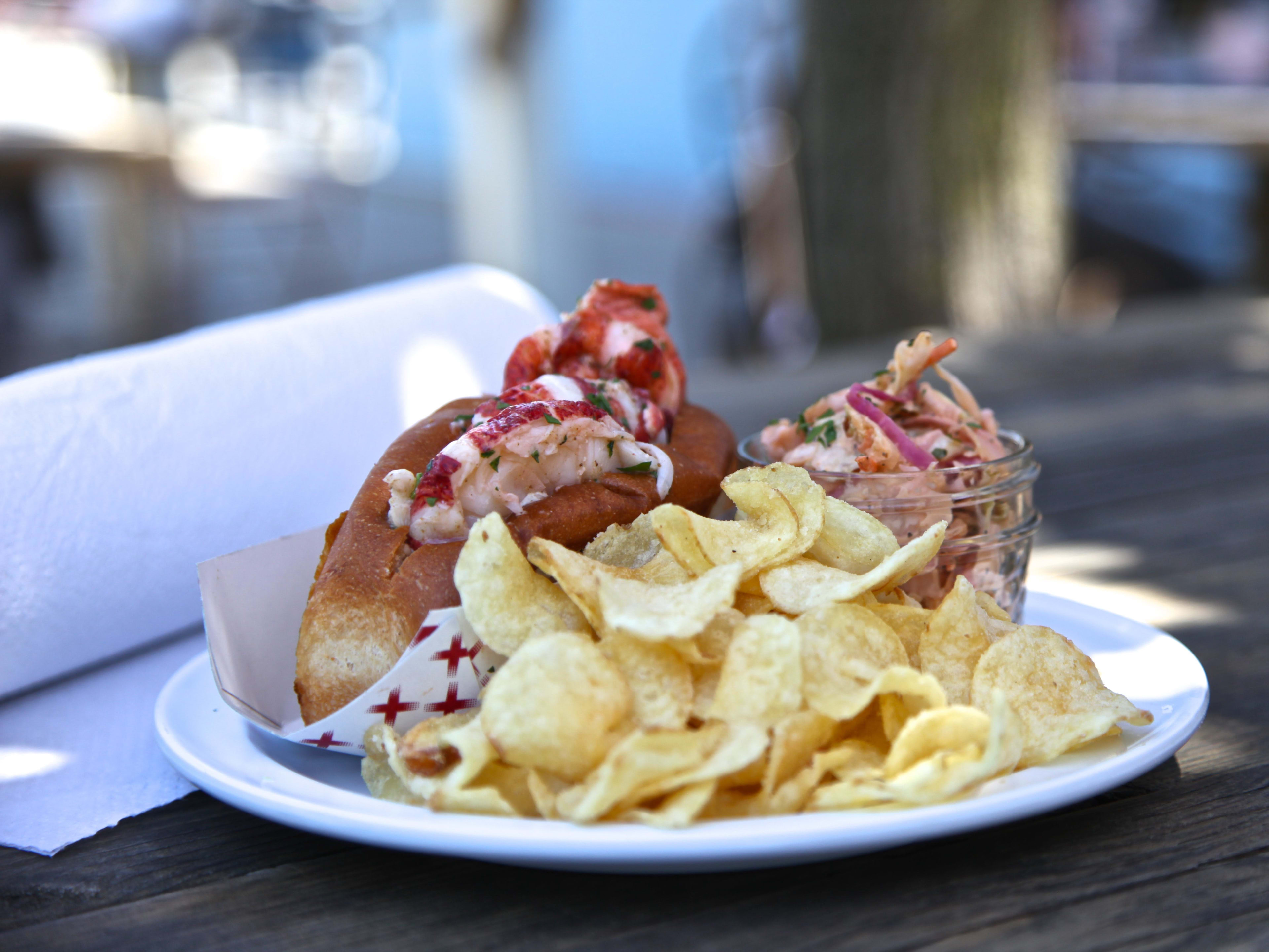 Fish Bar Review Lakeview Chicago The Infatuation