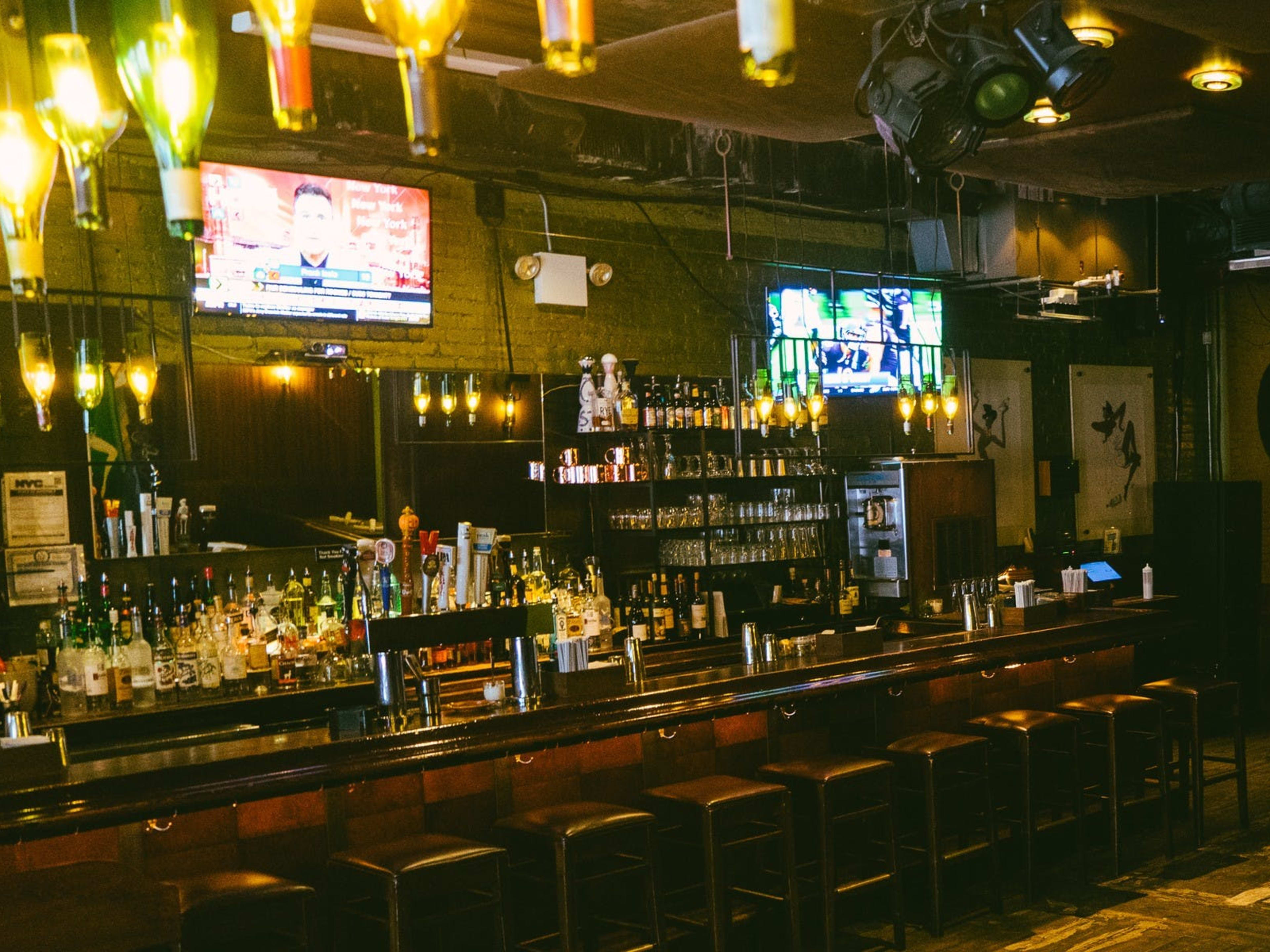 The Best NYC Bars With Live Music New York The Infatuation