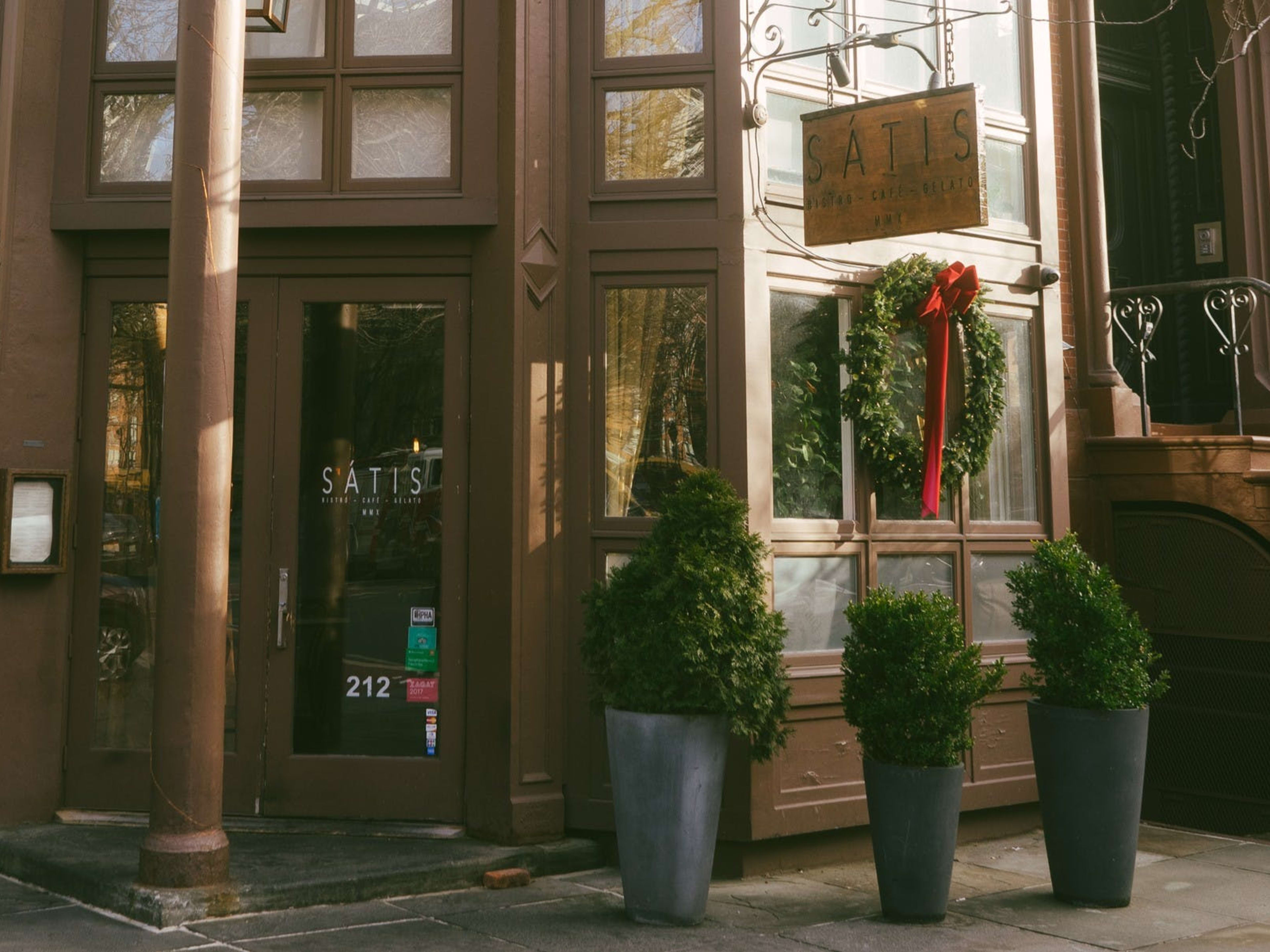 Satis Bistro Jersey City New York The Infatuation